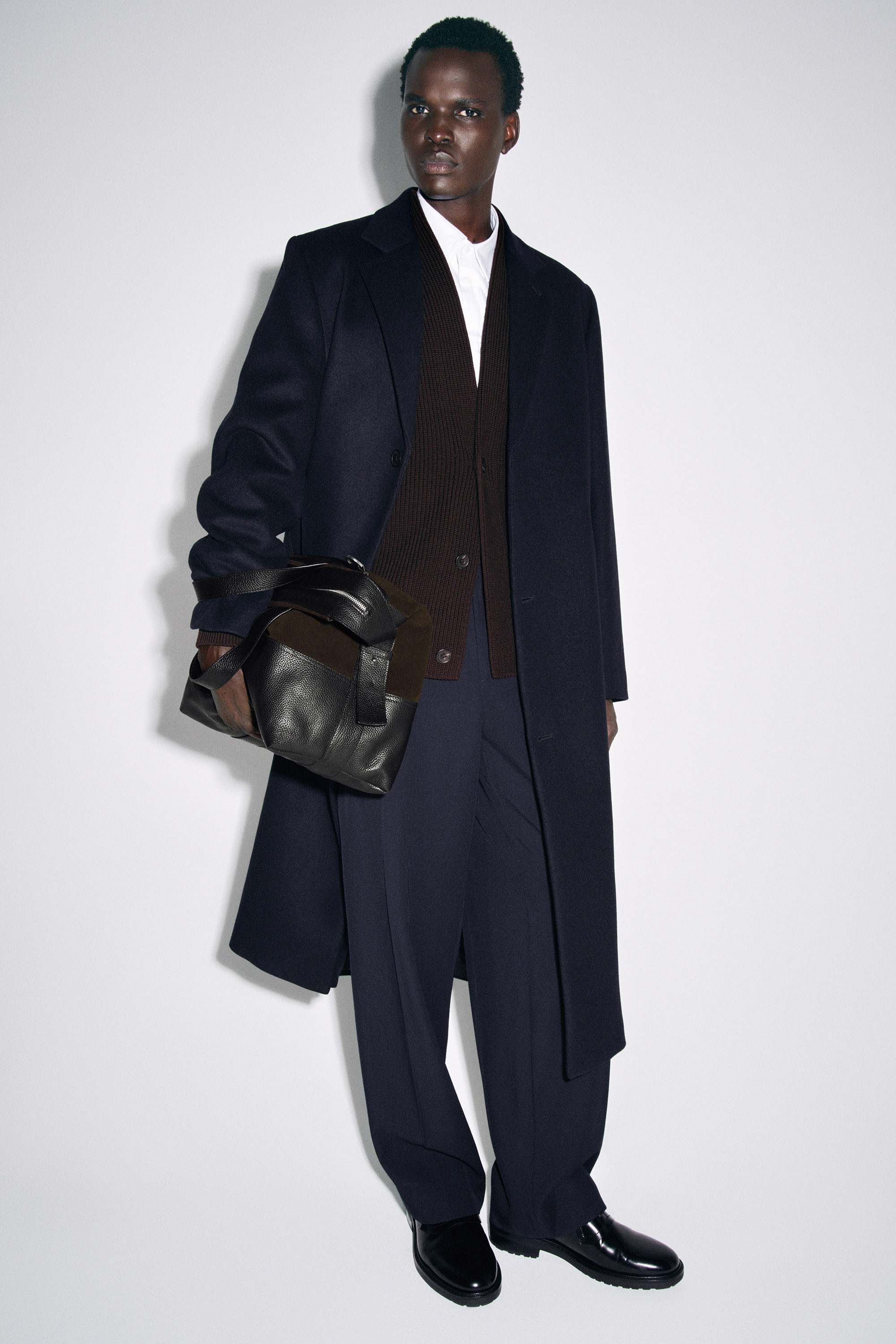 CITY MESSENGER BAG - LEATHER - DARK BROWN | COS