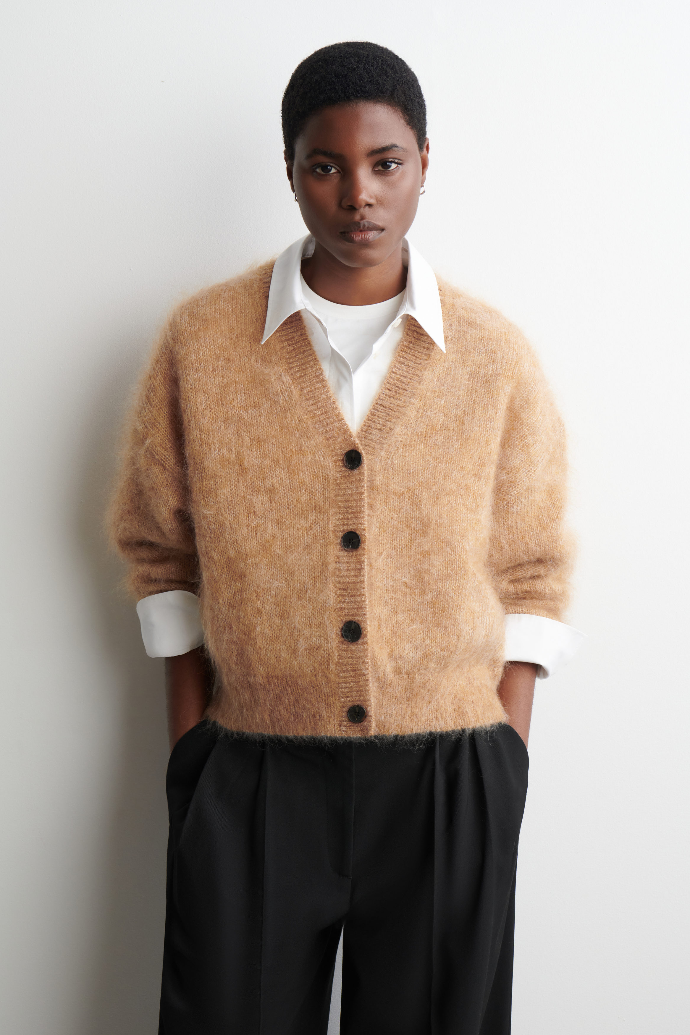 MOHAIR-WOOL V-NECK CARDIGAN - CAMEL MÉLANGE | COS