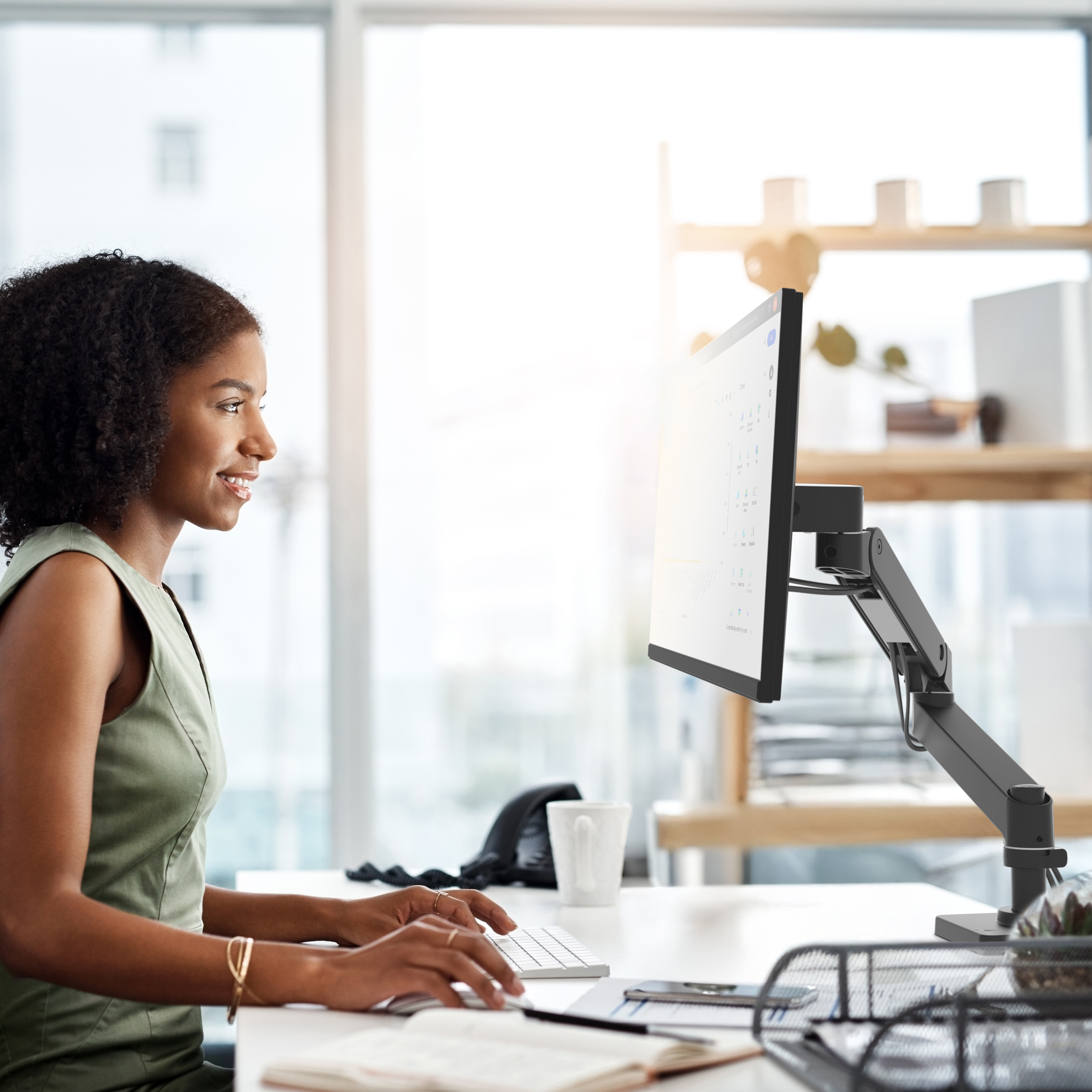 Desk Mount Monitor Arm | LX Pro | Ergotron