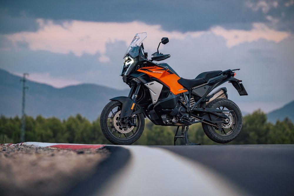 KTM 1390 Super Adventure S Evo specs, performance data