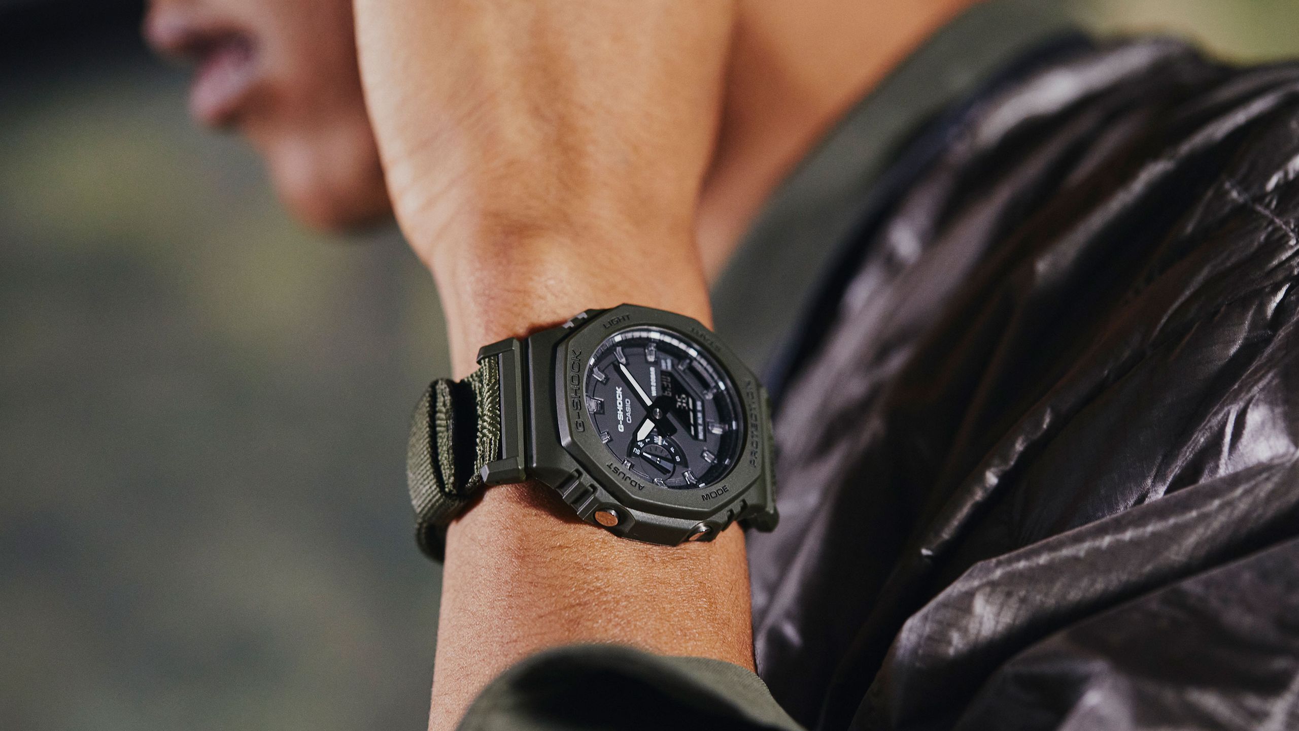 G-SHOCKから「幻想的な森」をテーマにした2型のウォッチが登場！ | GQ