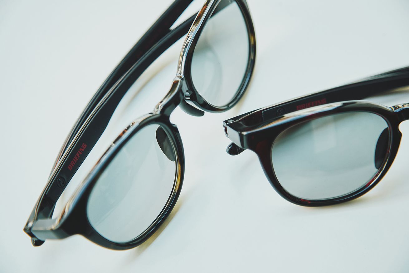 BRIEFING GOLFとEyevol のコラボサングラスは、街使いもスポーツも