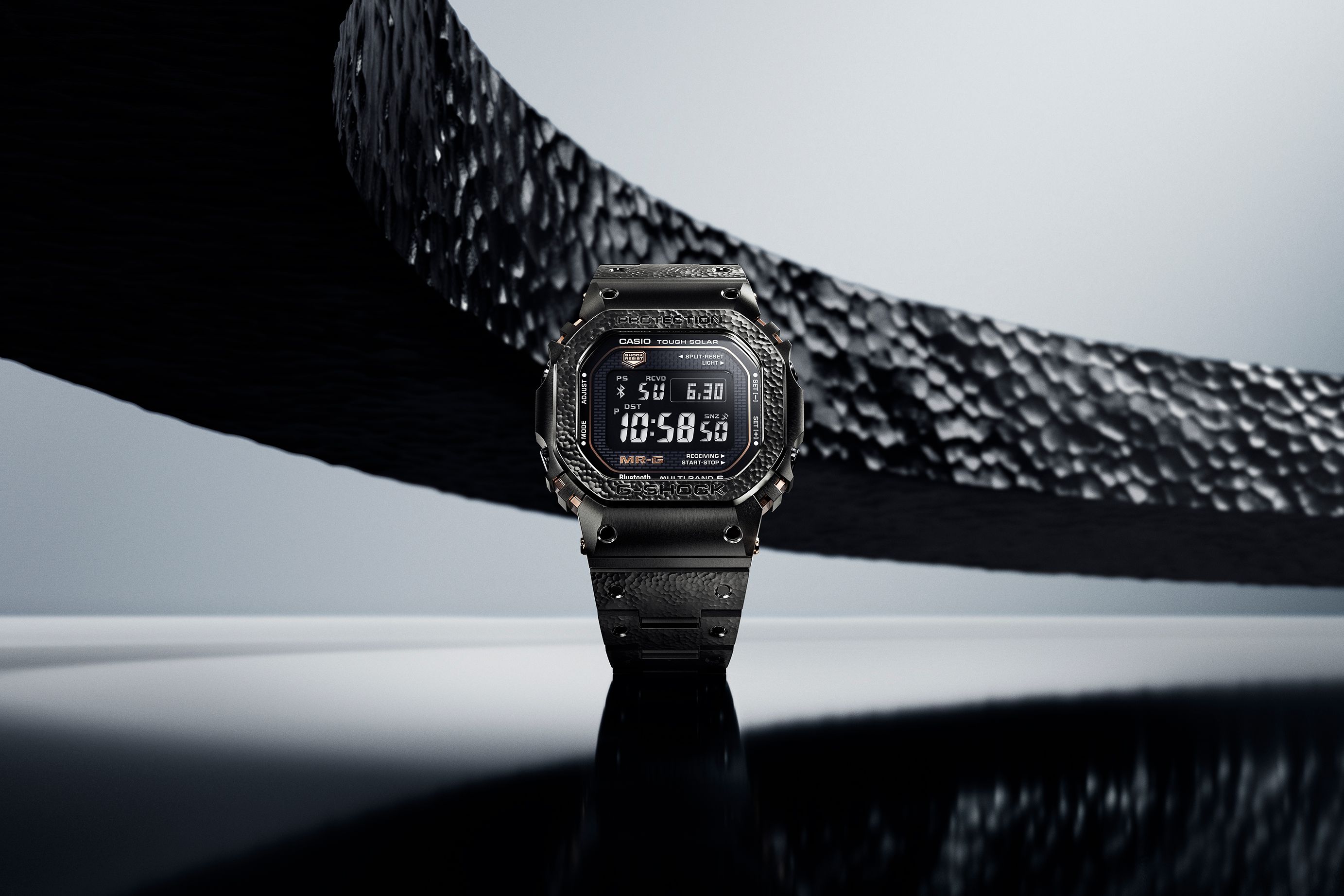 価格は93万5000円！ G-SHOCK「5000」シリーズに、日本の伝統技法を施