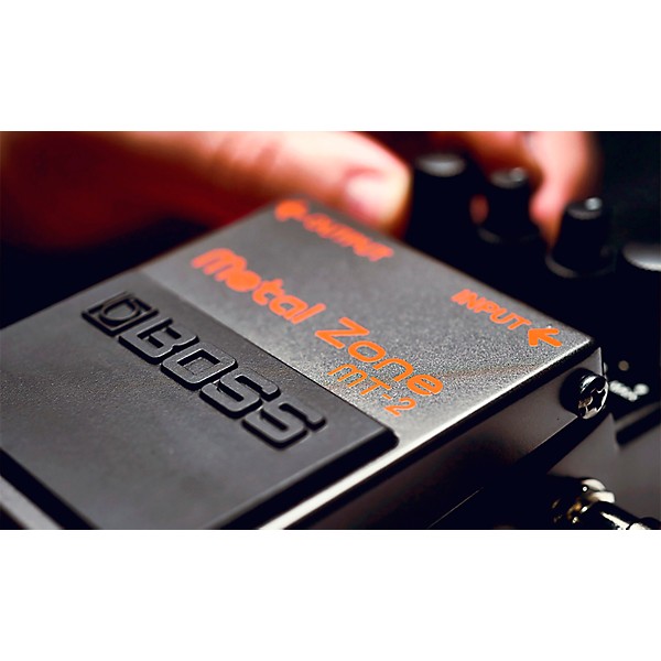 BOSS MT-2 Metal Zone Effects Pedal | Guitar Center