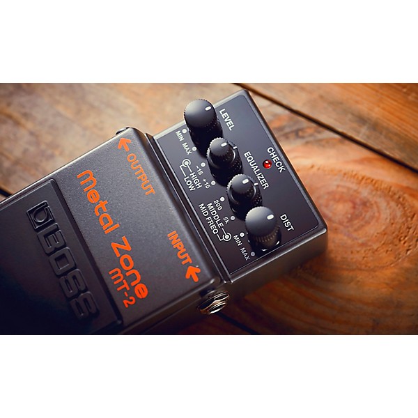 BOSS MT-2 Metal Zone Effects Pedal | Guitar Center
