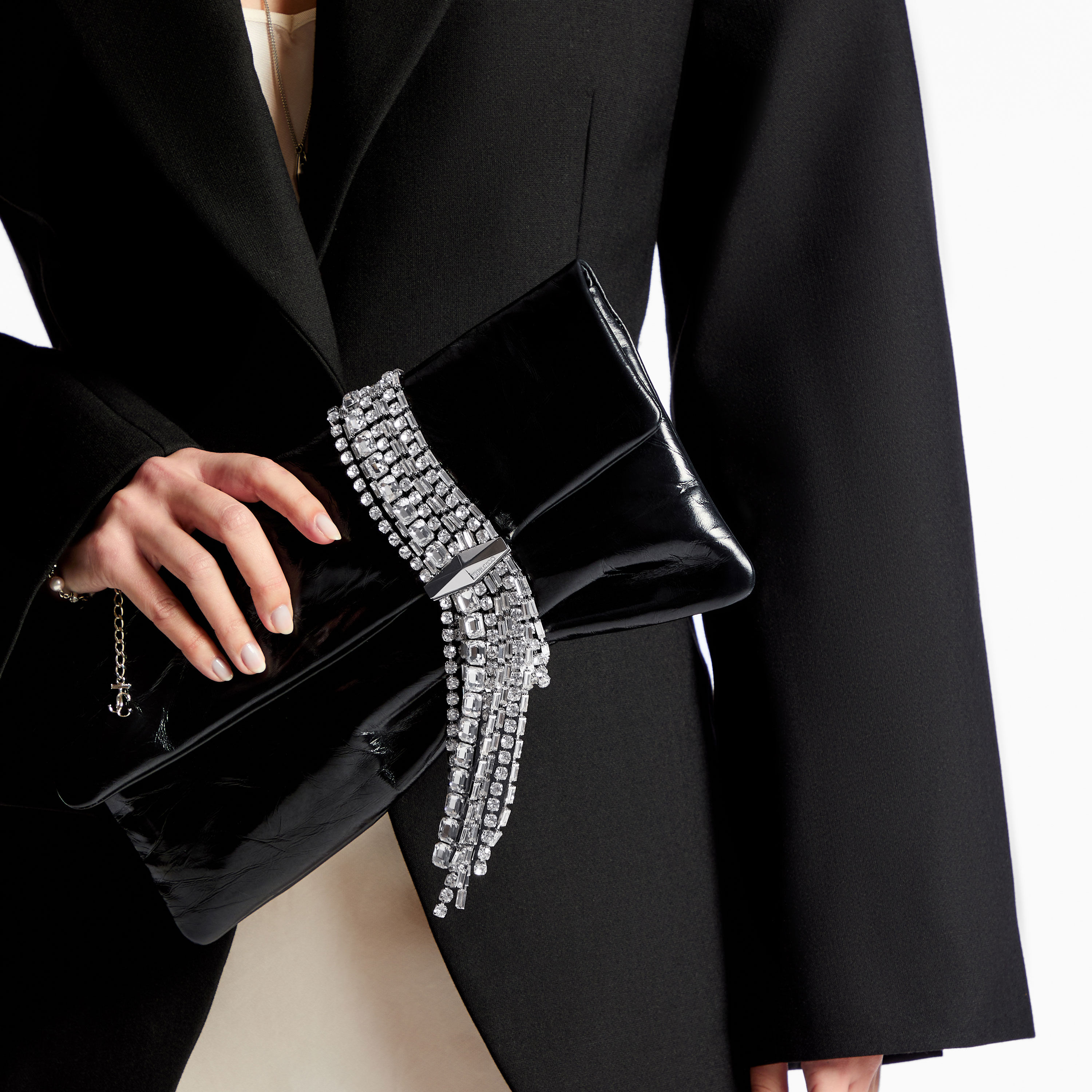 ザンドラ | ブラック ビンテージメタリックレザー・クラッチバッグ