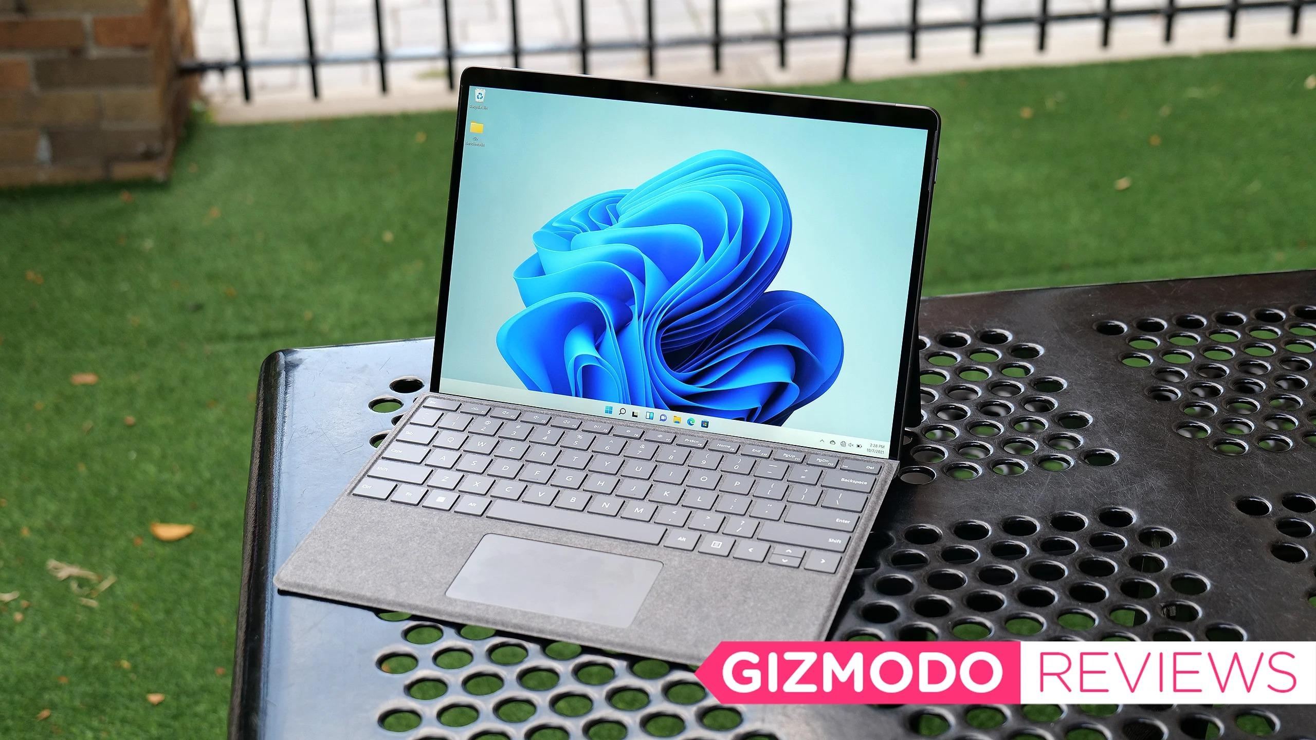 Surface Pro 8｣、8代目だけあって安心して使えるパソコンです