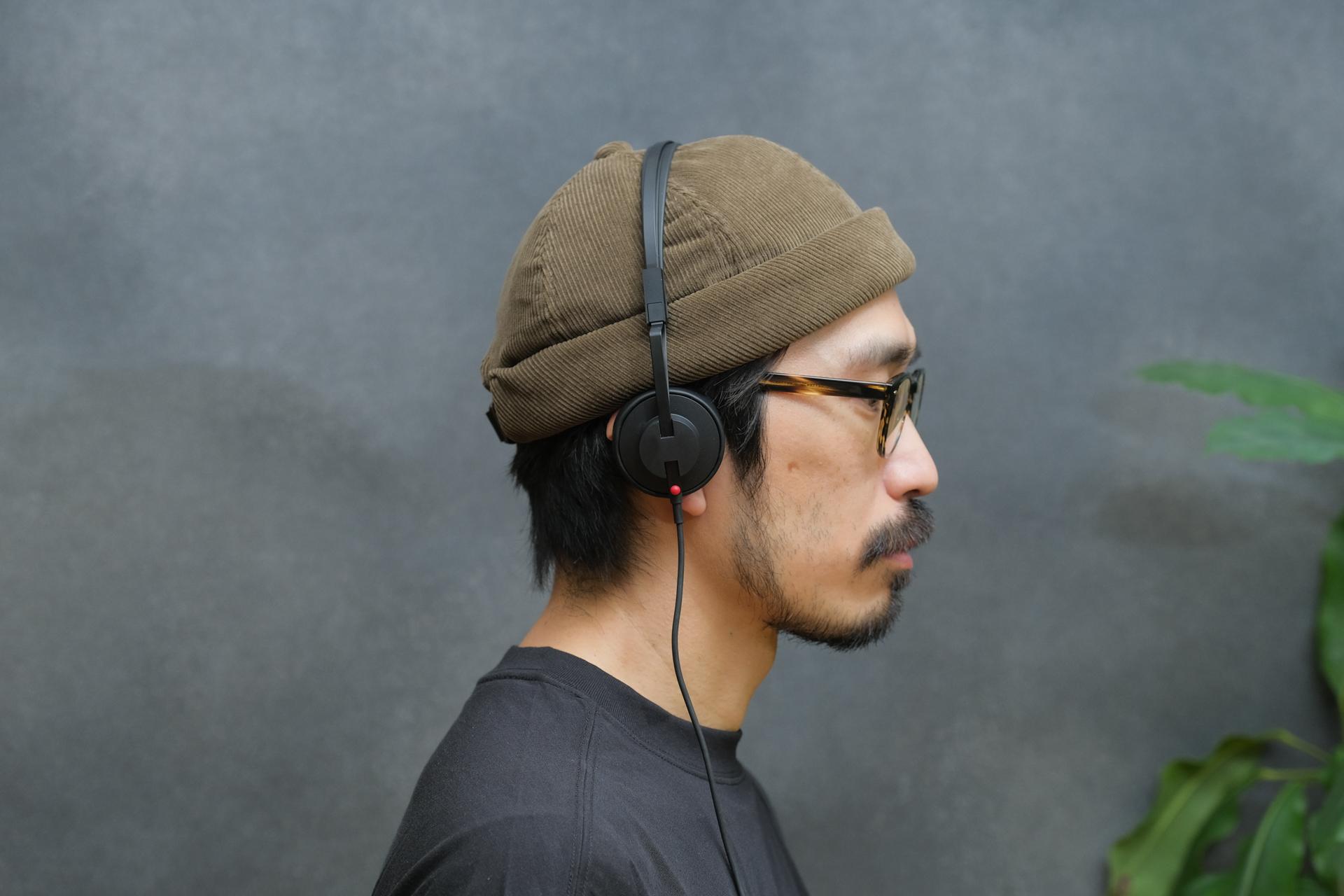 持っているだけでワクワクする｡Teenage Engineeringのヘッドホンは