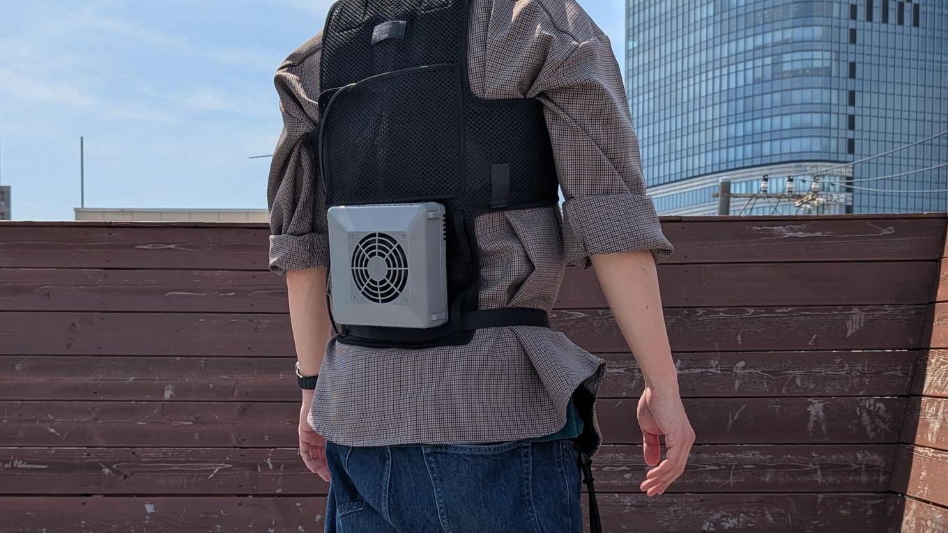 猛暑対策にシフトールの水冷ウェア「ChillerX」を着て感じたこと