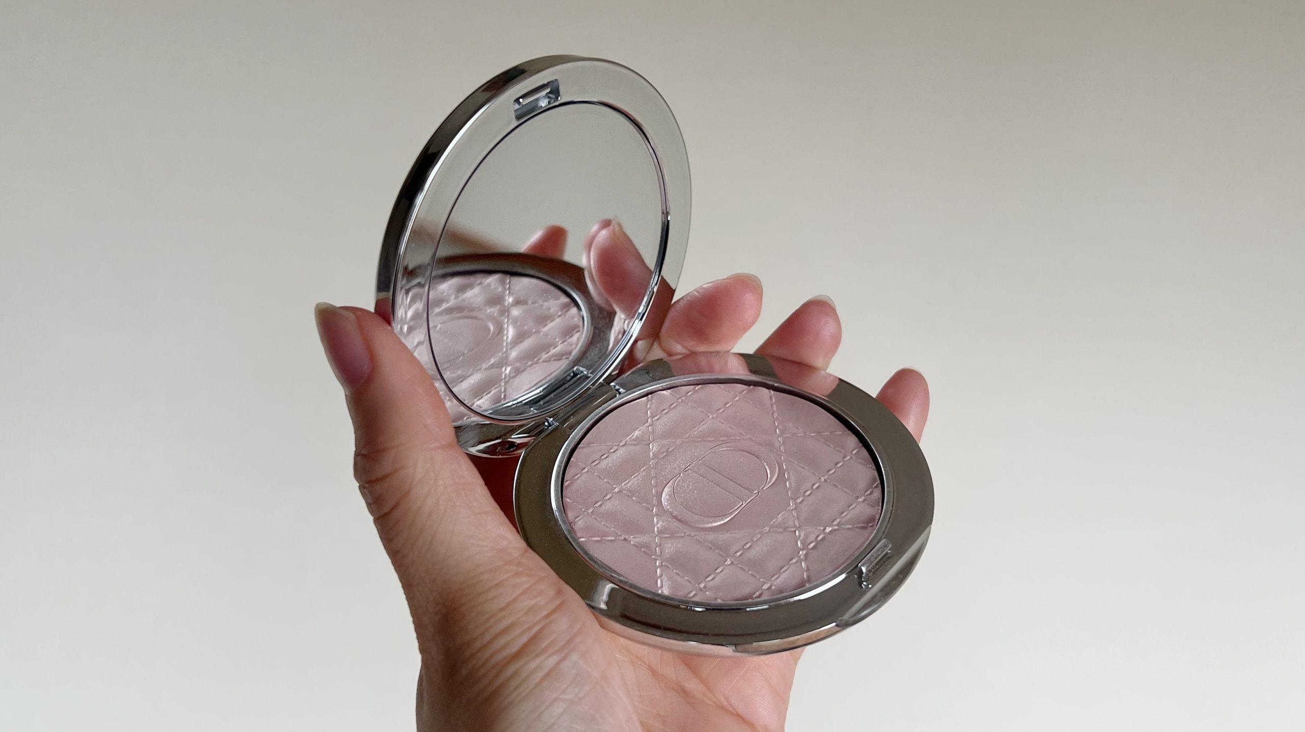 自然なツヤはほしいけど、ギラギラさせたくない。DIORの