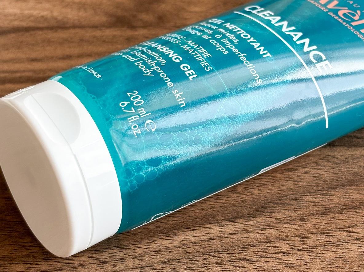 アベンヌの「ジェル洗顔料」で、泡立てネットやめました。真夏の肌荒れ