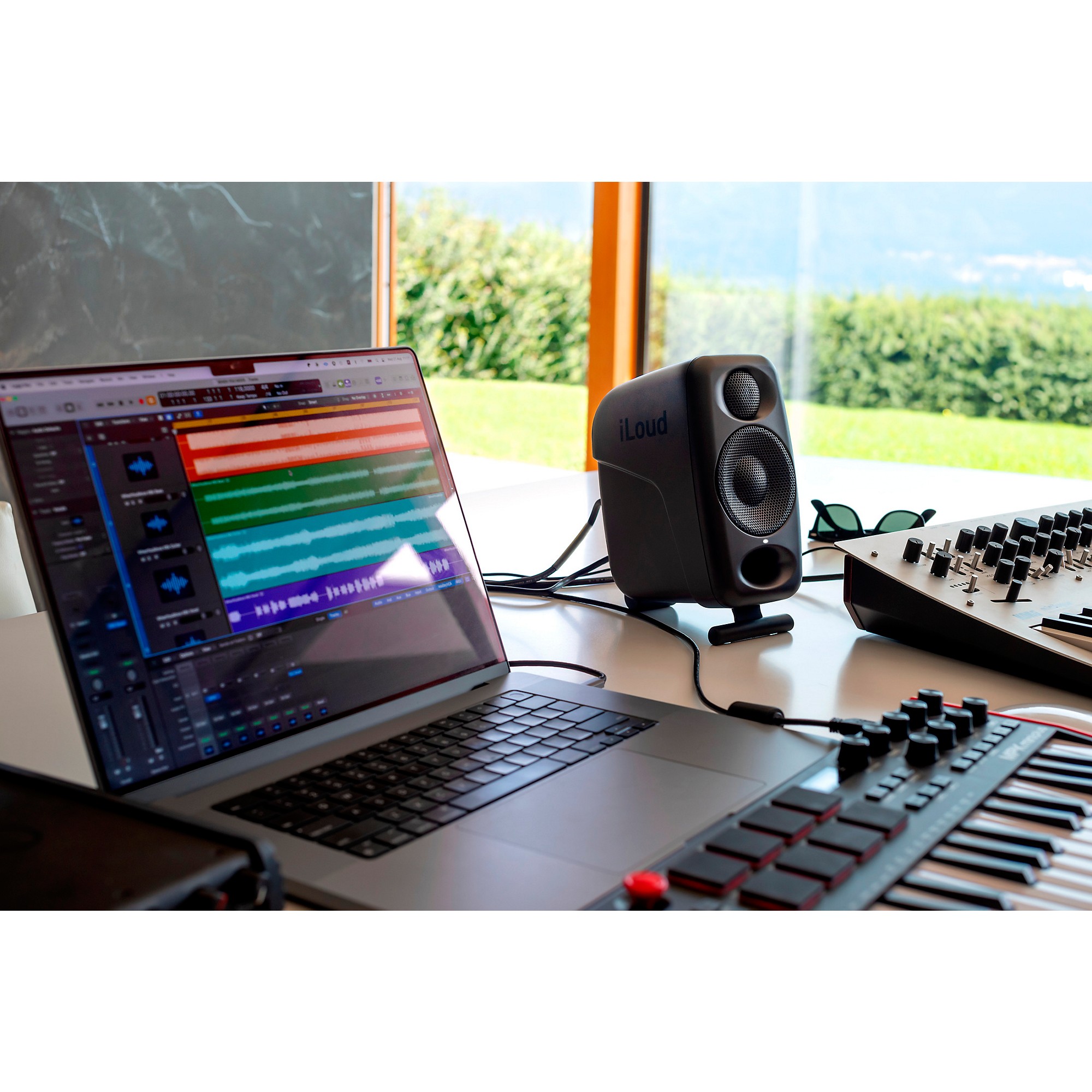 IK Multimedia iLoud Micro Monitor Pro 3