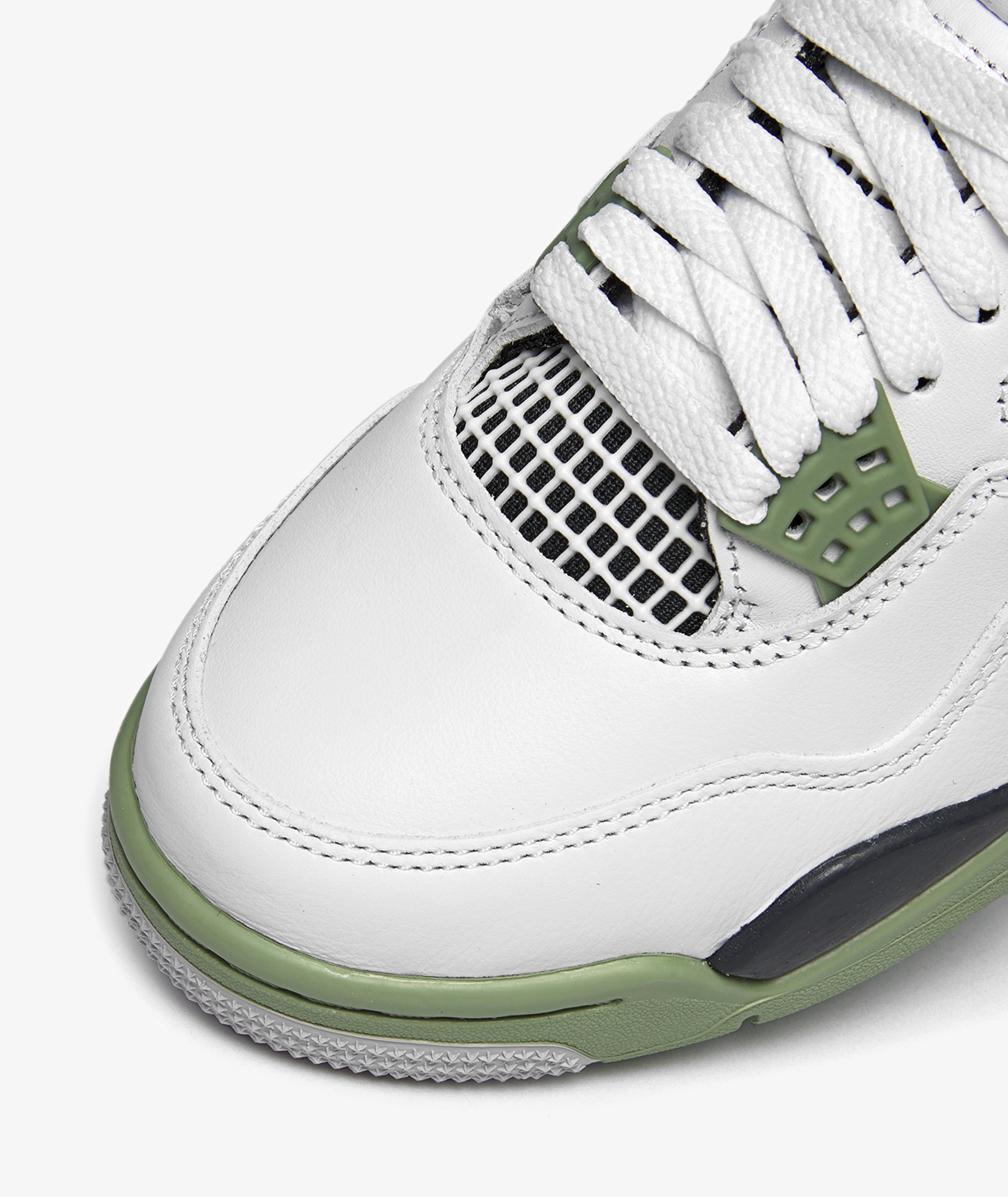 AQ9129-103_sivasdescalzo-