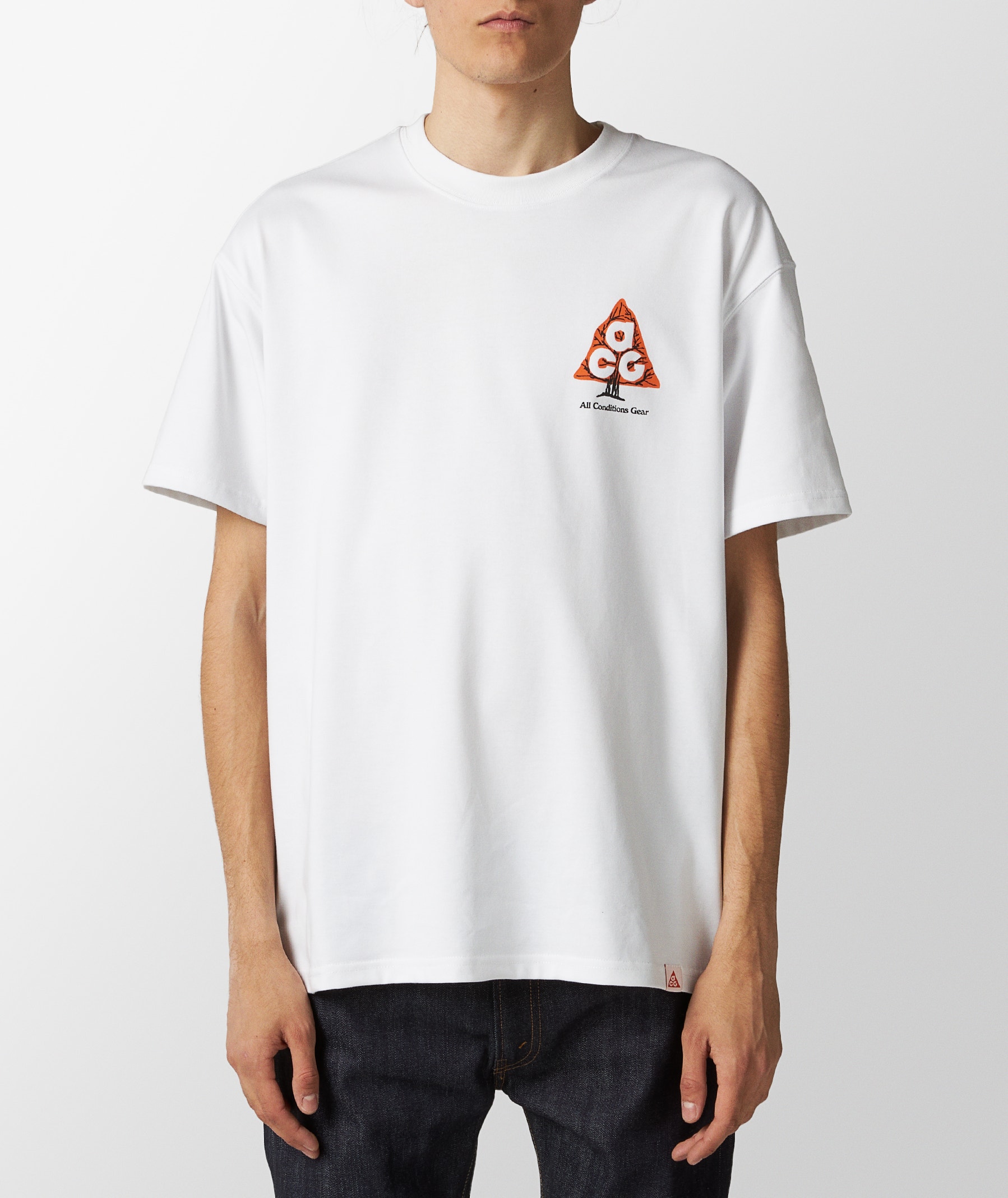 White Nike ACG Wildwood T-Shirt | SVD
