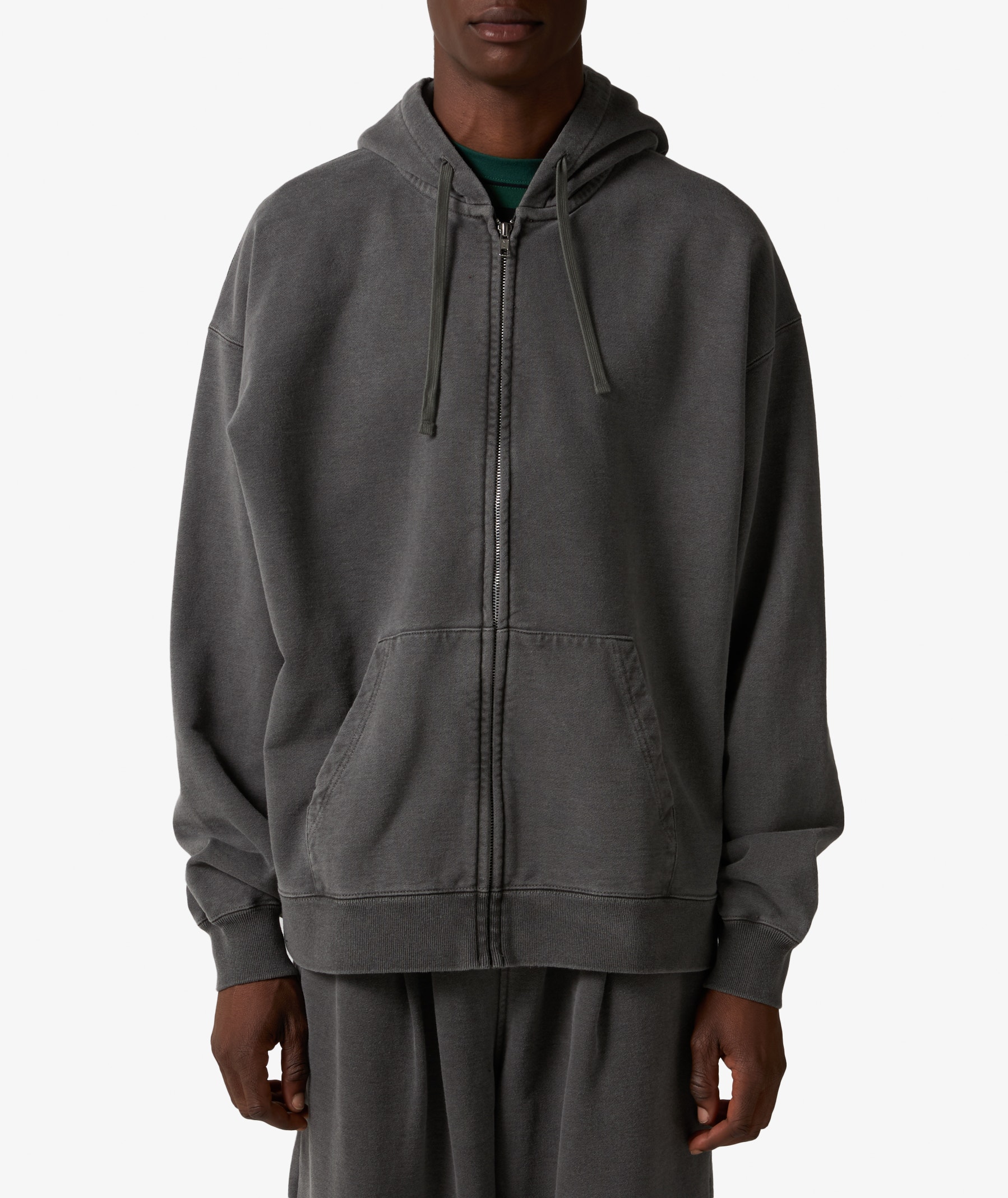 MGMCT243553-CGRY_sivasdescalzo