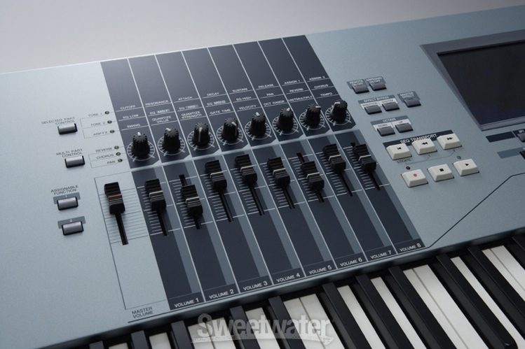 Yamaha MOTIF XS7 | Sweetwater