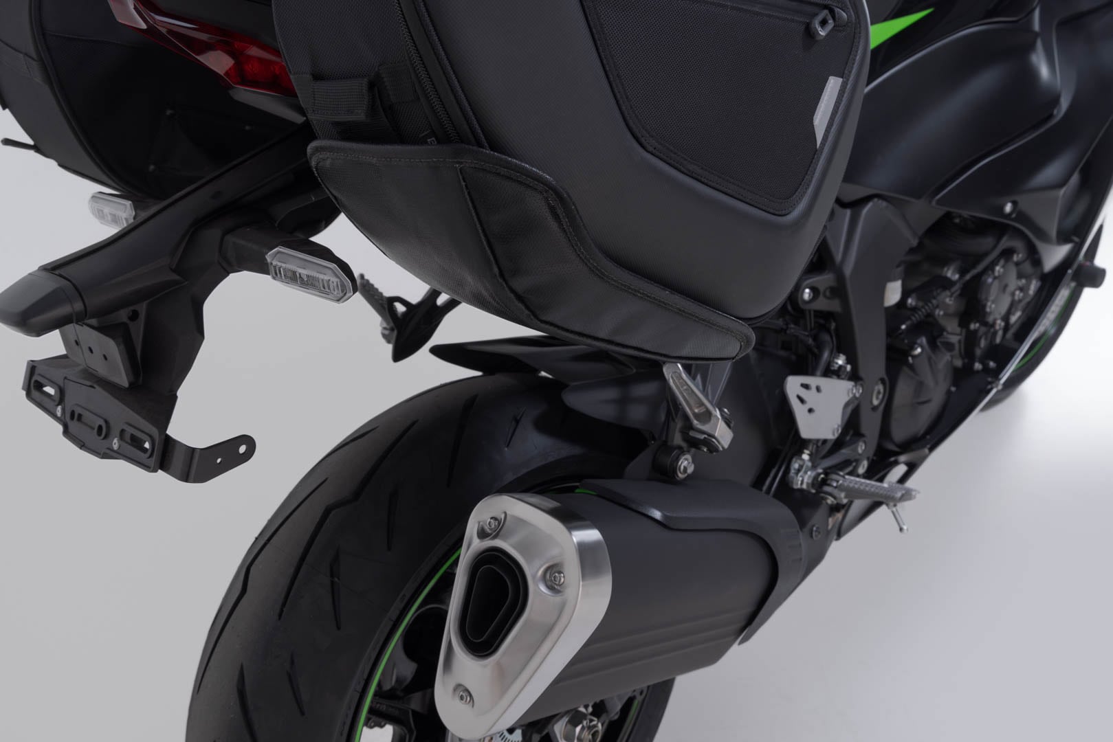 PRO BLAZE H saddlebag set for the Kawasaki ZX-6R (23-) - SW-MOTECH