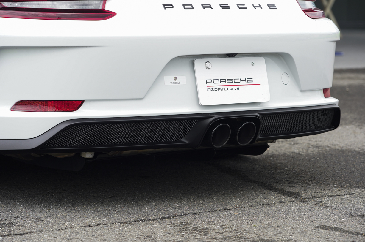 911 GT3 ツーリングパッケージ(991.2) キャララホワイト 正規D車