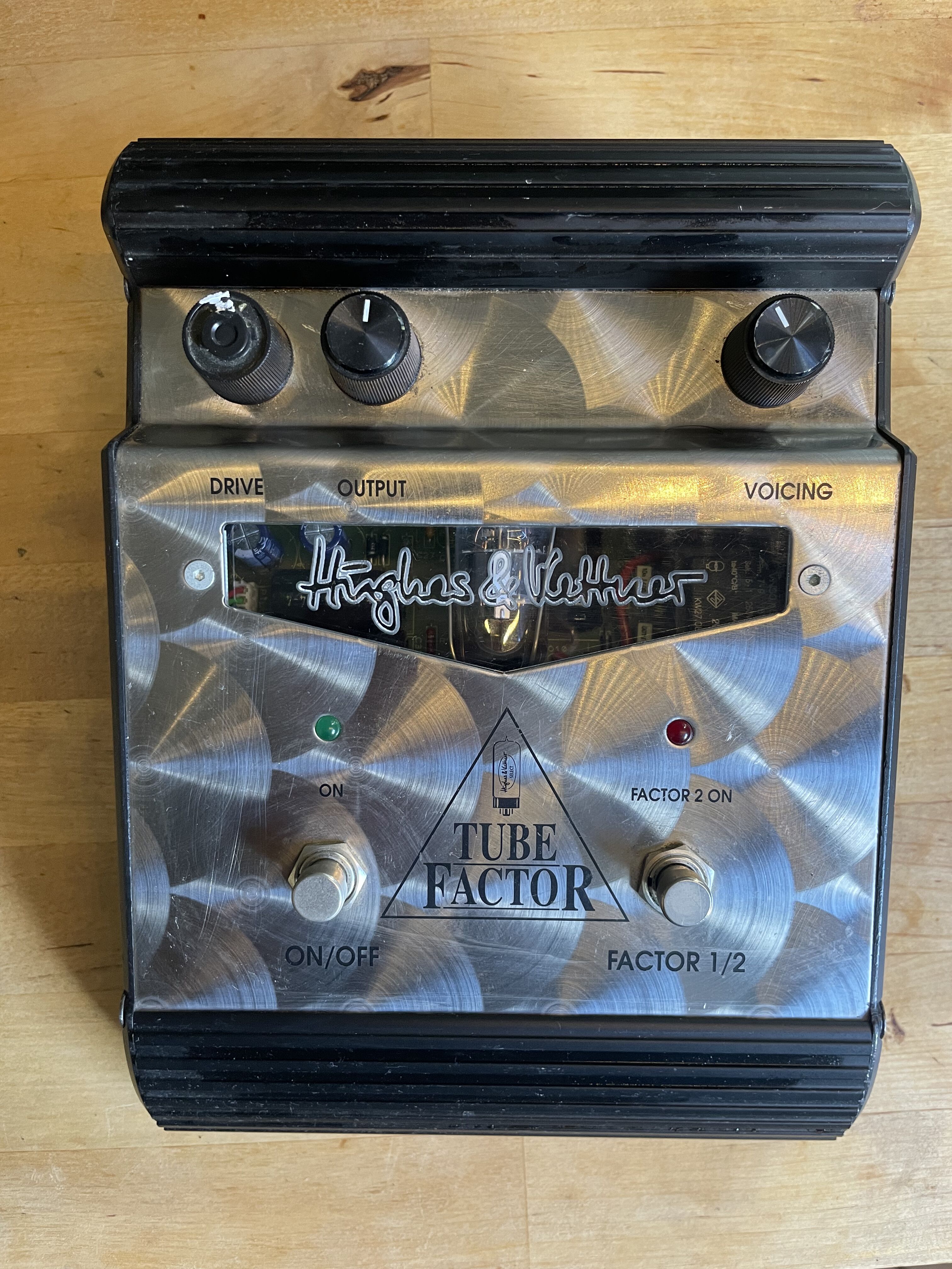 Tube Factor - Hughes & Kettner Tube Factor - Audiofanzine