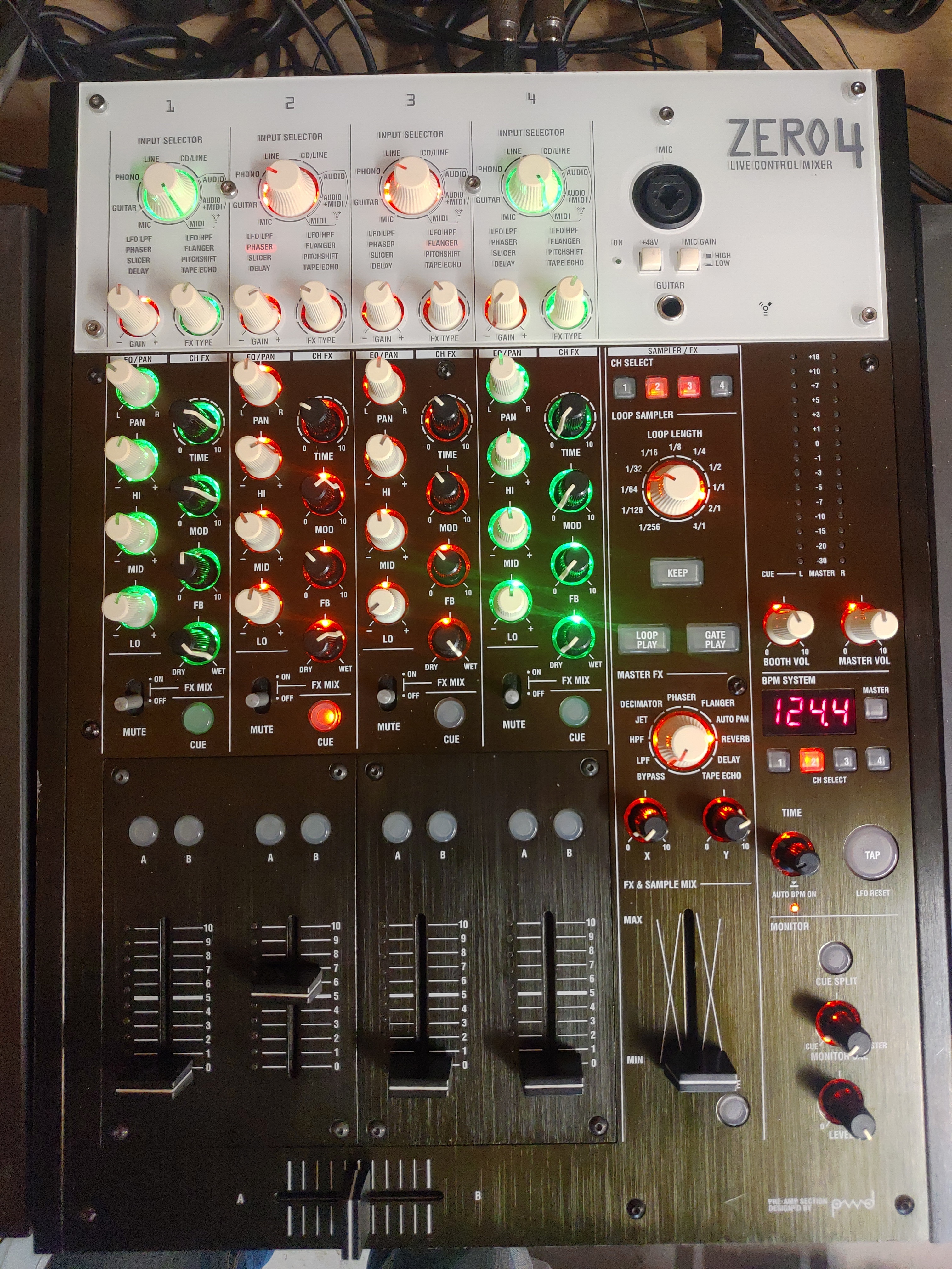 Zero4 - Korg Zero4 - Audiofanzine