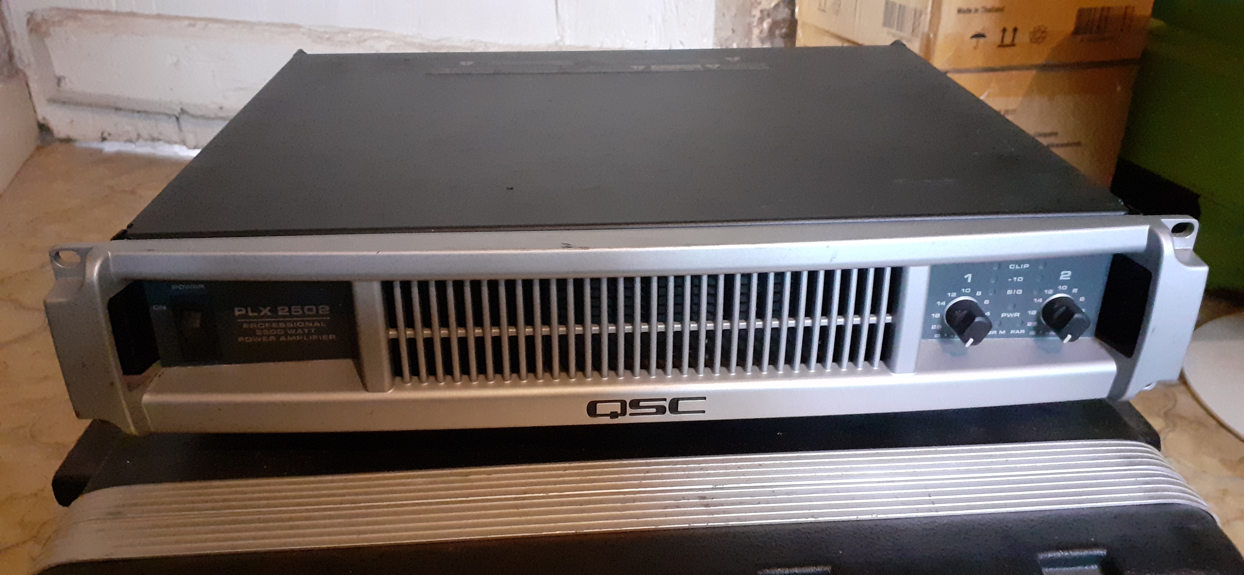 PLX2502 - QSC PLX2502 - Audiofanzine