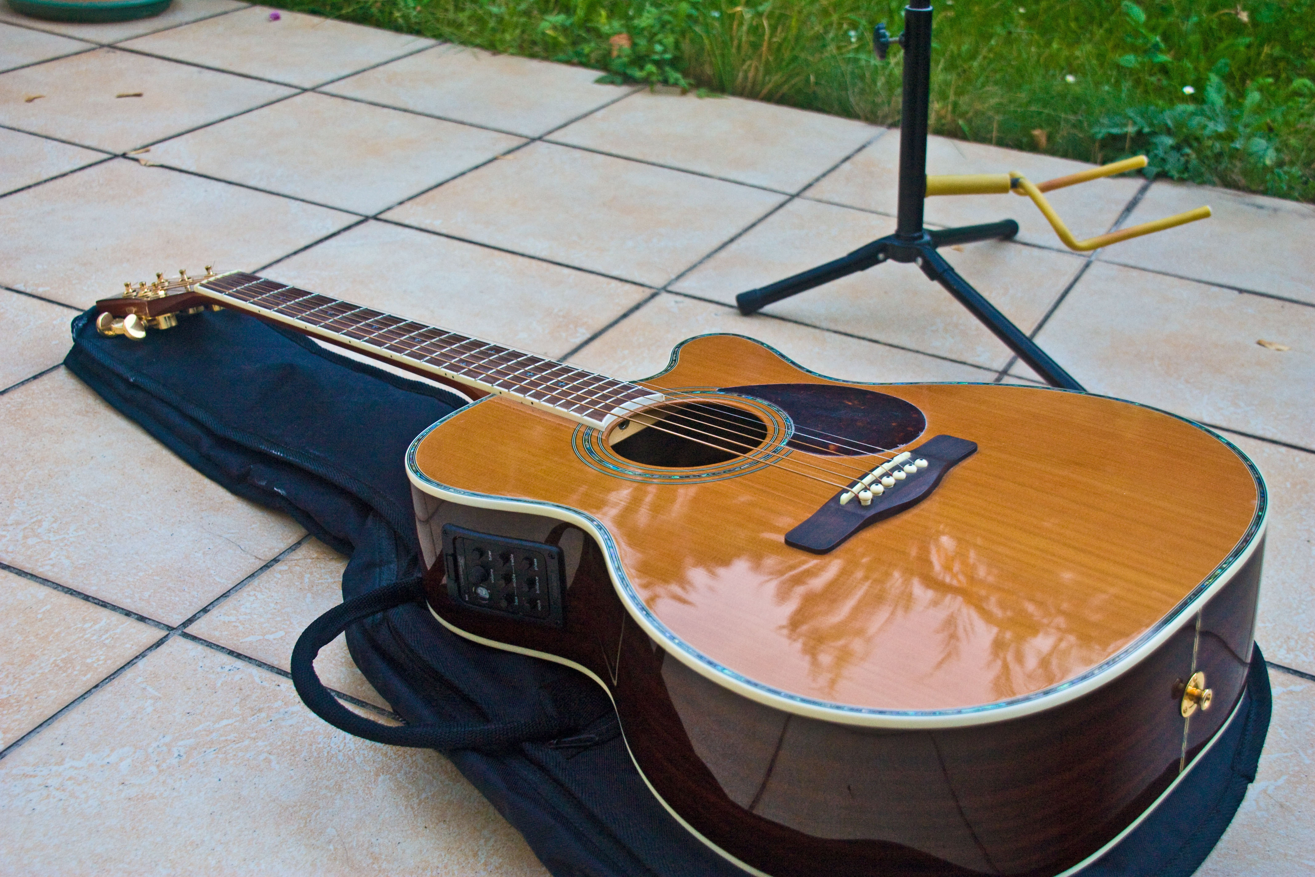 OM 8CE Greg Bennett - Samick OM 8CE Greg Bennett - Audiofanzine