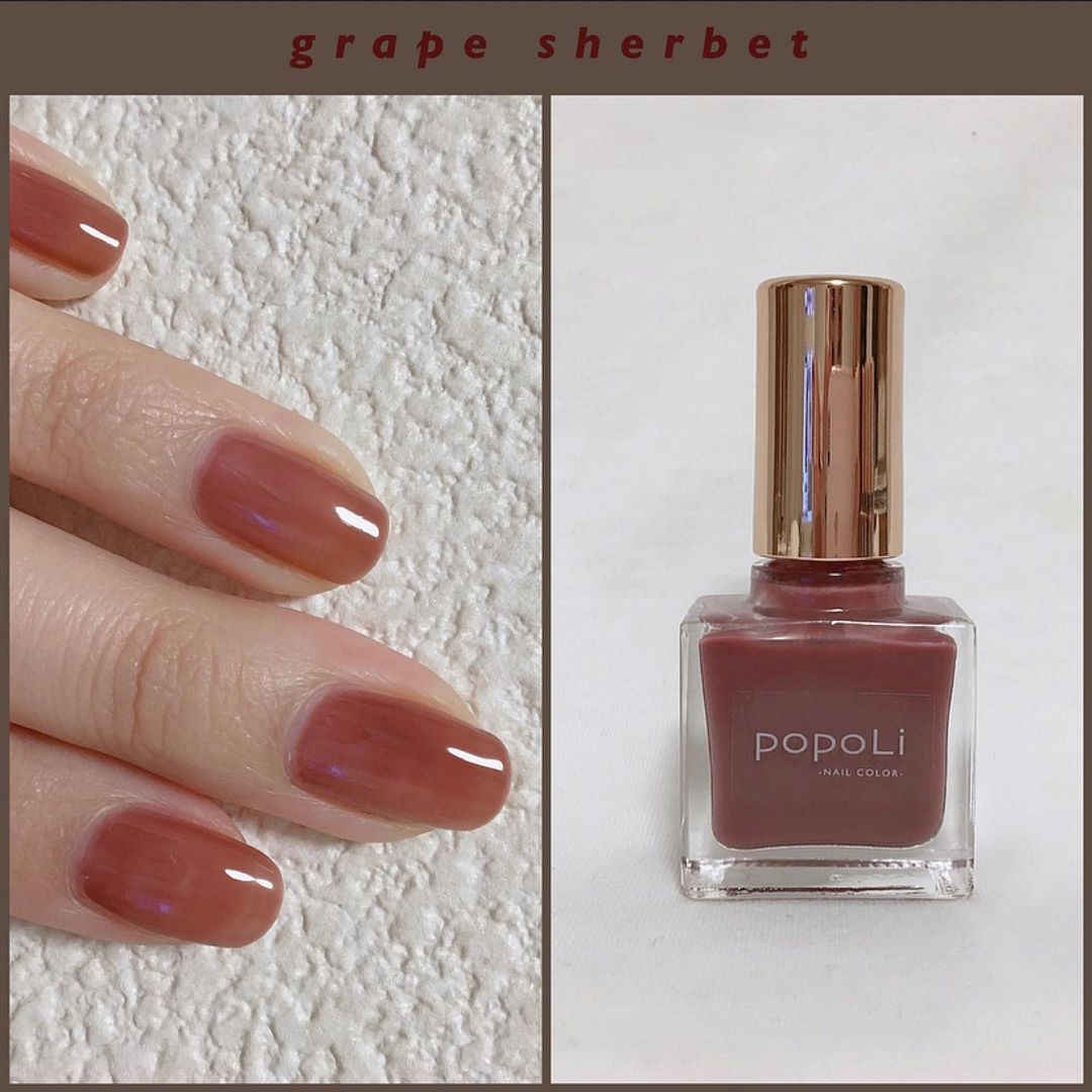 popoLi』の絶妙にシンプルなネイルカラーなら、オフィスで手元美人が