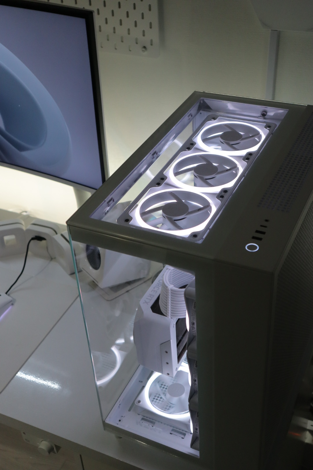 NZXT H9 Elite】をレビュー。PC内を魅せるなら必見のPCケース | めてろぐ