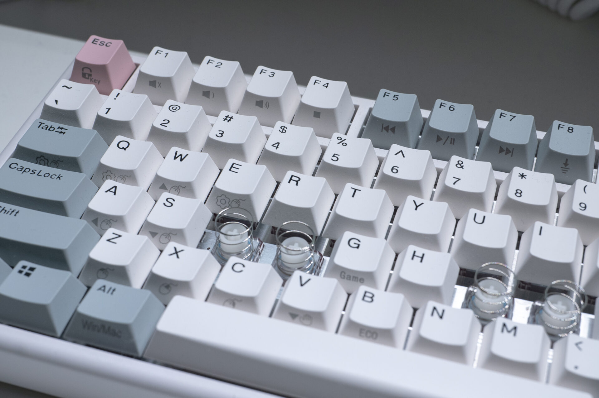 静電容量無接点方式キーボード《NiZ X99 Pro》をレビュー。快適な打ち