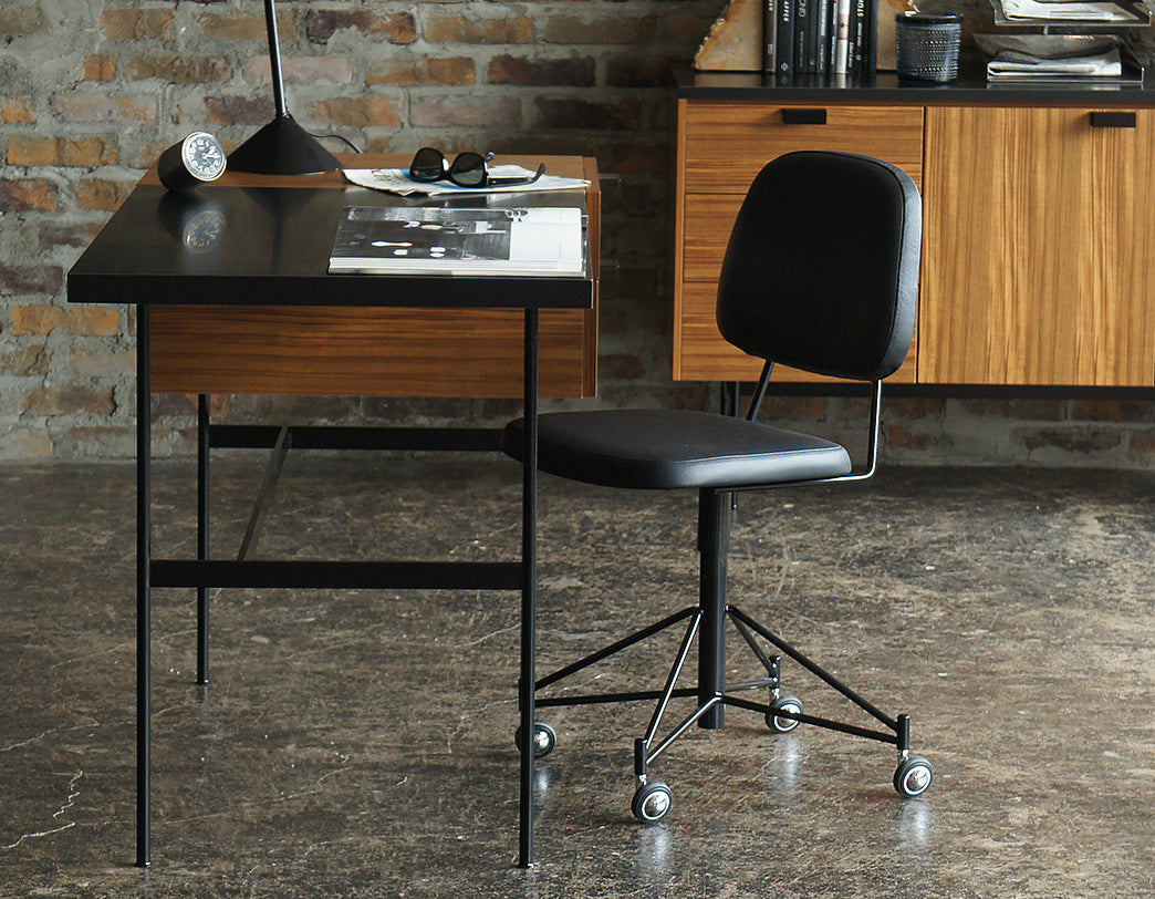 Pierre Paulin / CM231 Chair – METROCS GLOBAL