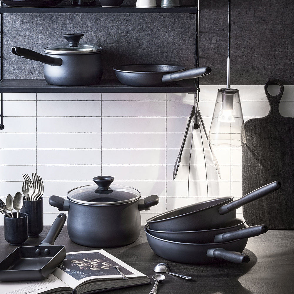 ミッドナイト エッグパン – MEYER | マイヤージャパン