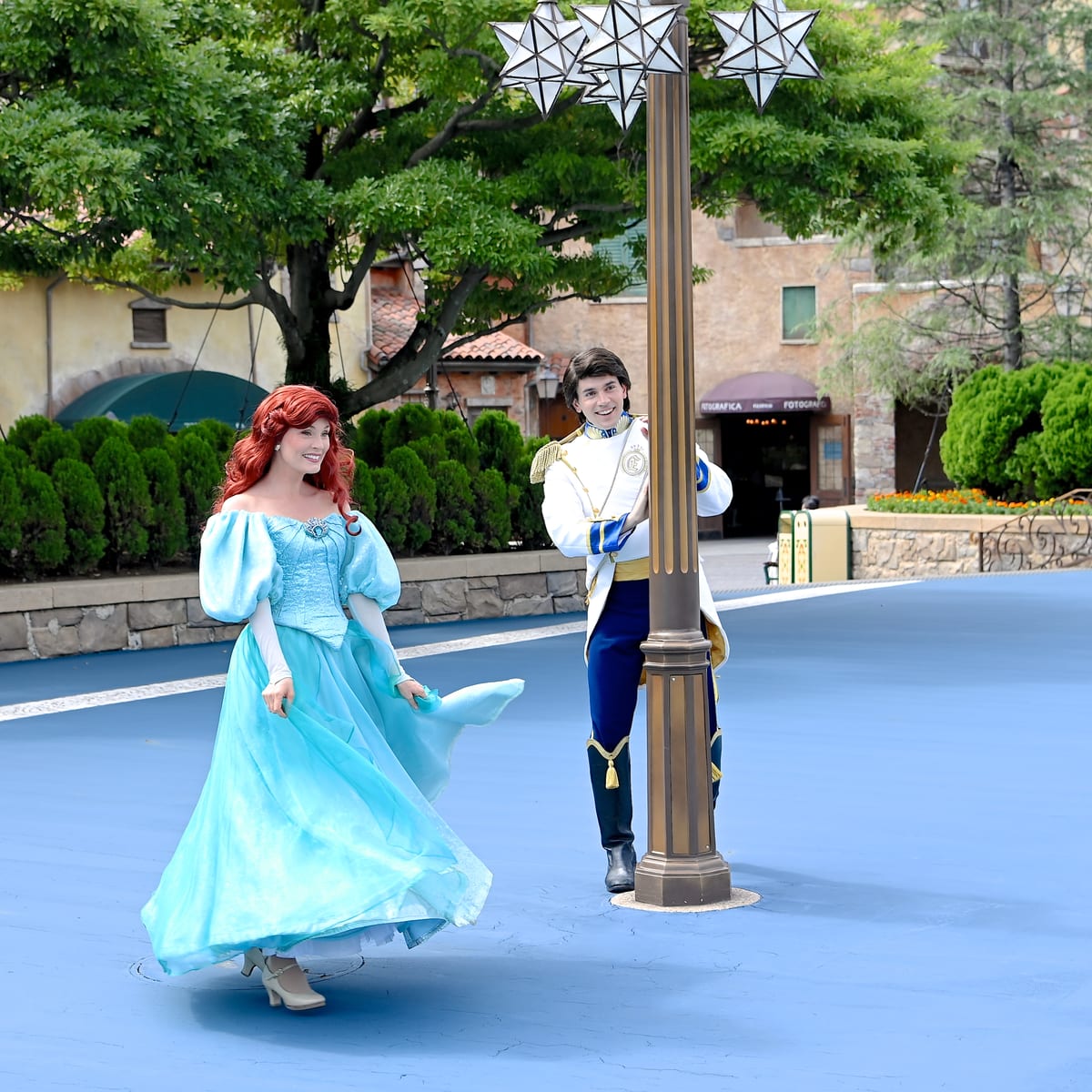 ドレス姿のアリエル・エリック登場！ディズニーシー・プラザ『リトル