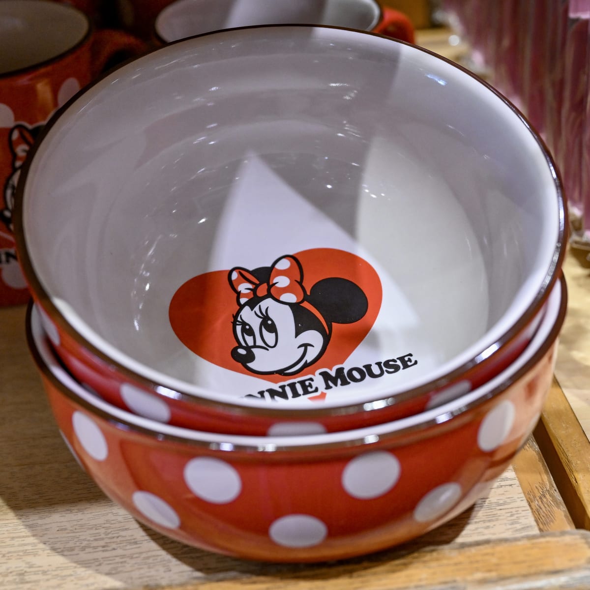 あざやかなドット柄がかわいい！東京ディズニーランド「ミニーマウス