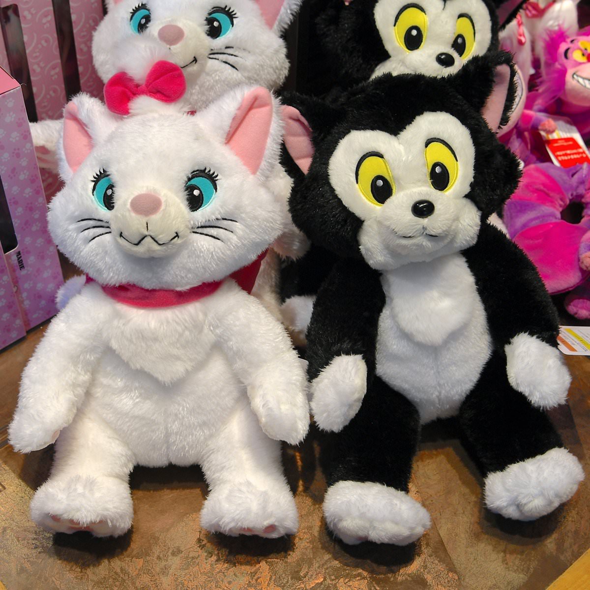 ふわふわな抱き心地！東京ディズニーランド マリー・フィガロ