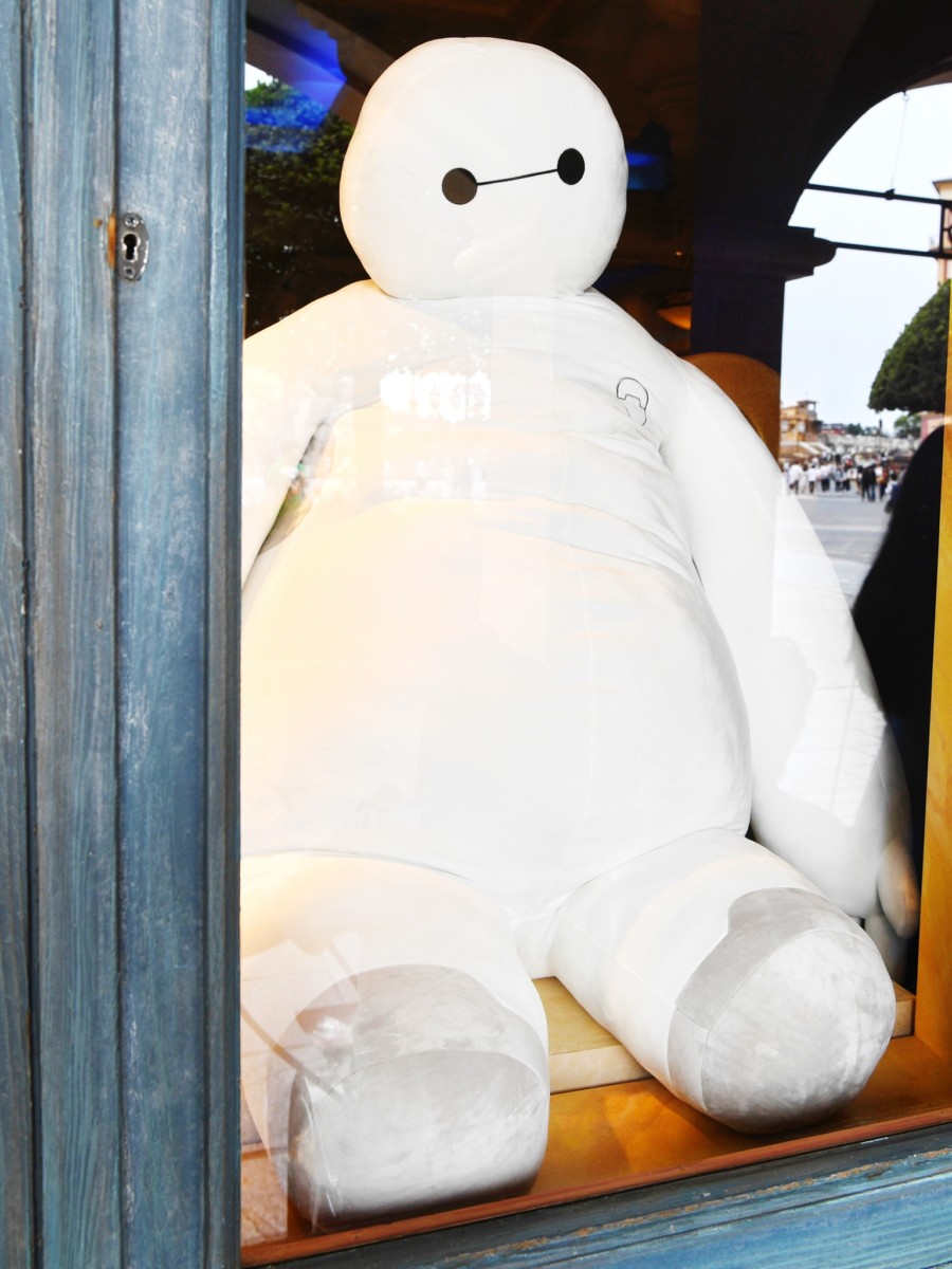 ふわふわに癒やされる！東京ディズニーランド“ベイマックス”ぬいぐるみ