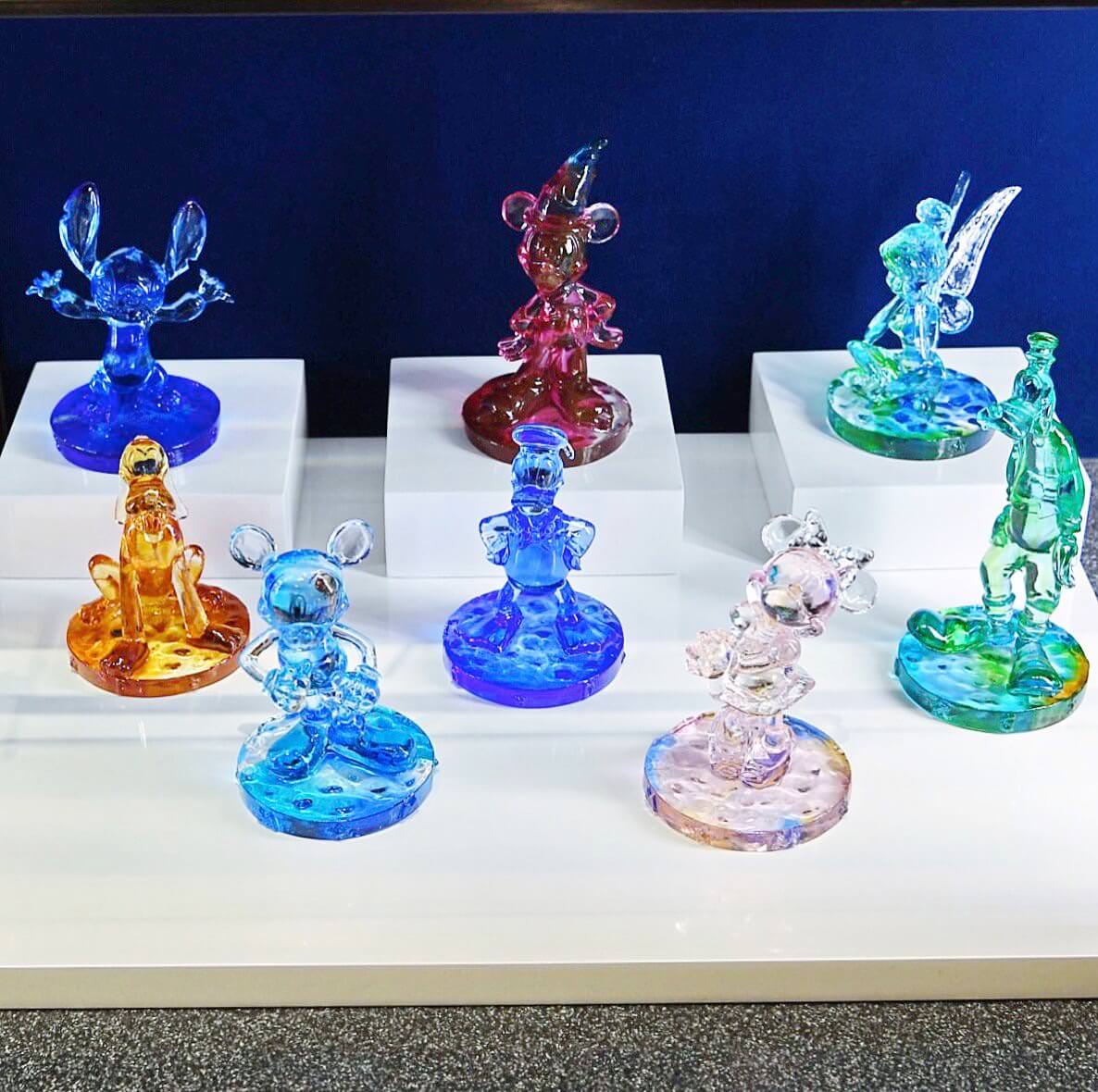 色鮮やかなガラスフィギュア！東京ディズニーランド｢ミッキー