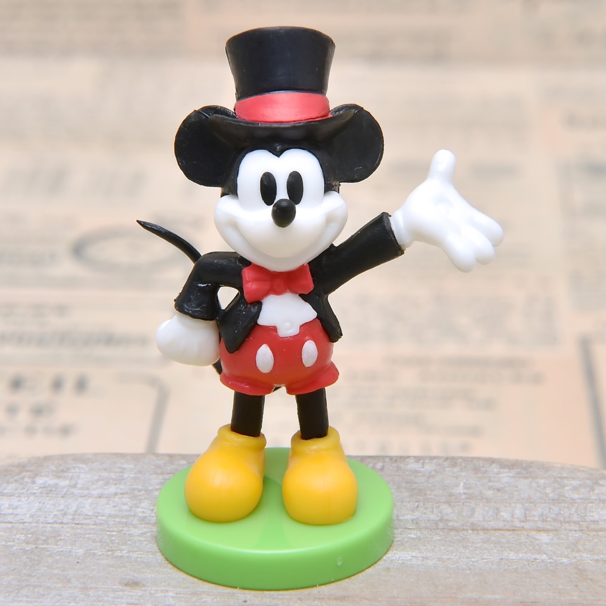 90周年のミッキーがいっぱい！フルタ製菓「チョコエッグ（ディズニー