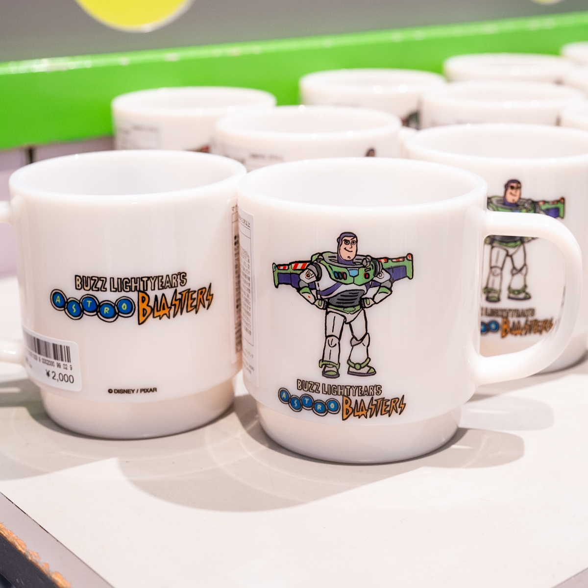 アトラクション「バズ・ライトイヤーのアストロブラスター」デザイン