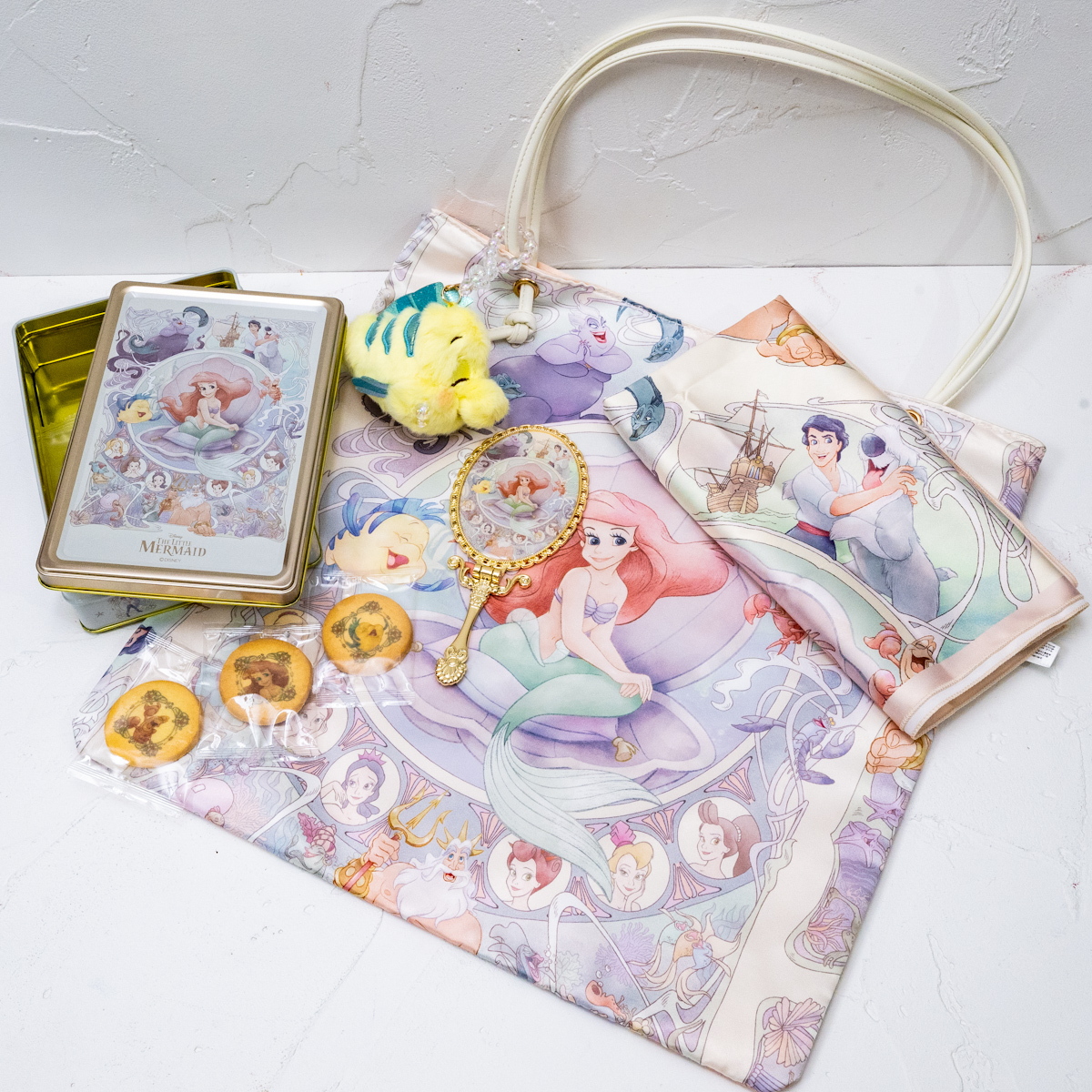 書き起こしアートが華やか！ディズニーストア『リトル・マーメイド