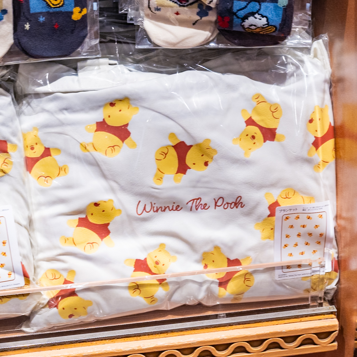 収納袋付き！東京ディズニーランド『くまのプーさん』ベビーブランケット -