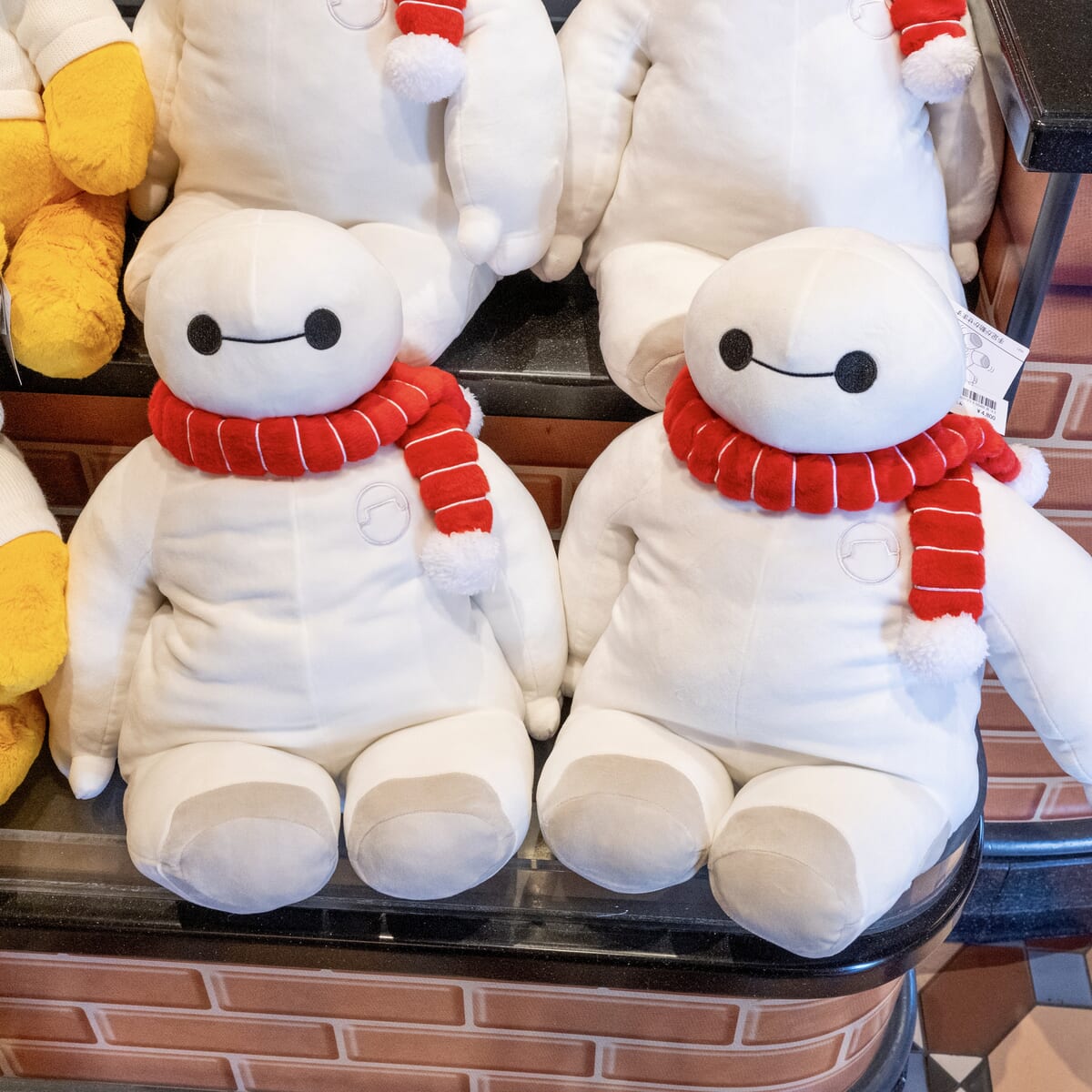 ディズニー 限定 ベイマックス ぬいぐるみ クッション マフ ハッピー