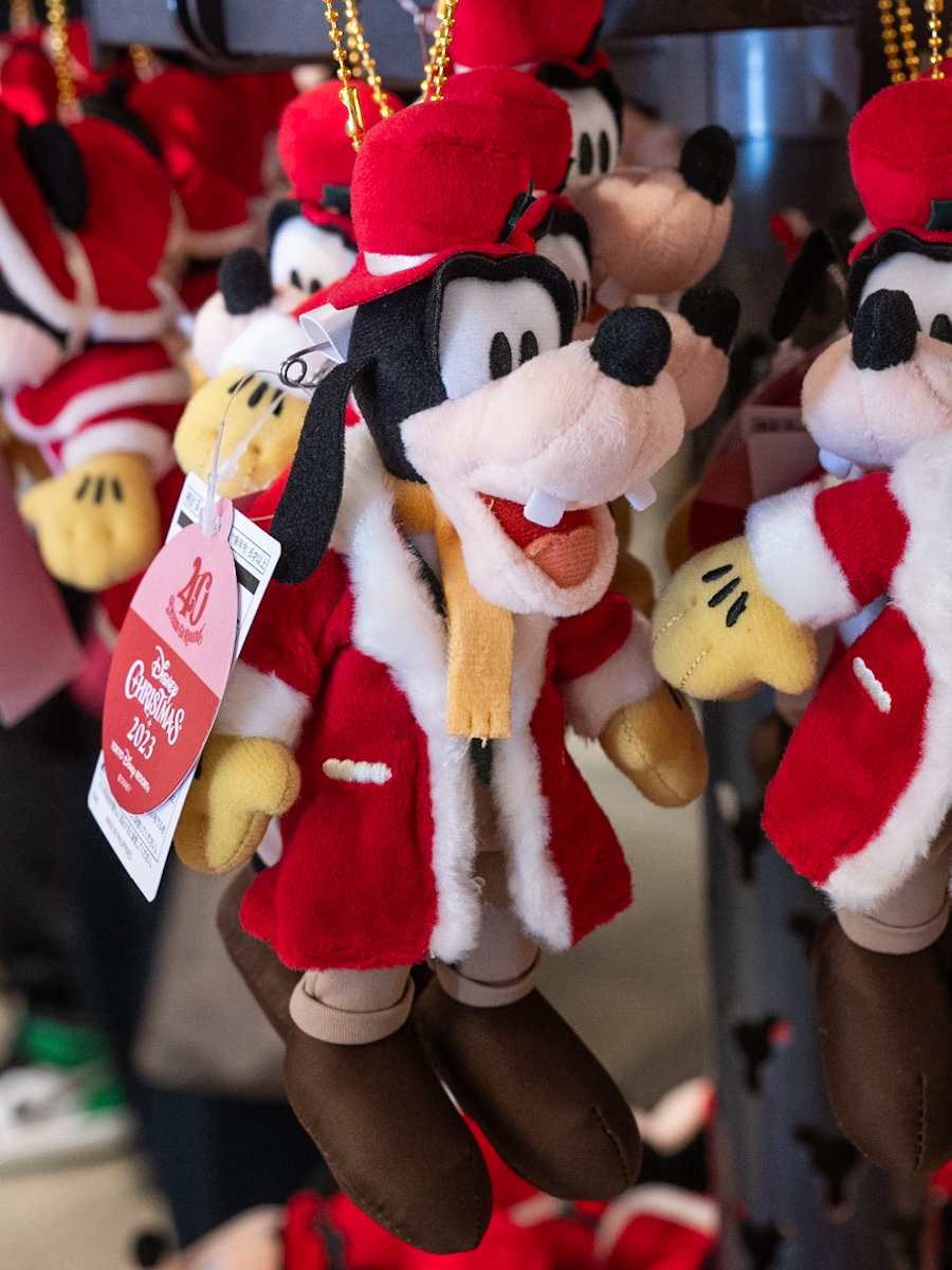 クリスマスの音楽を奏でるミッキーマウスたち！東京ディズニーランド