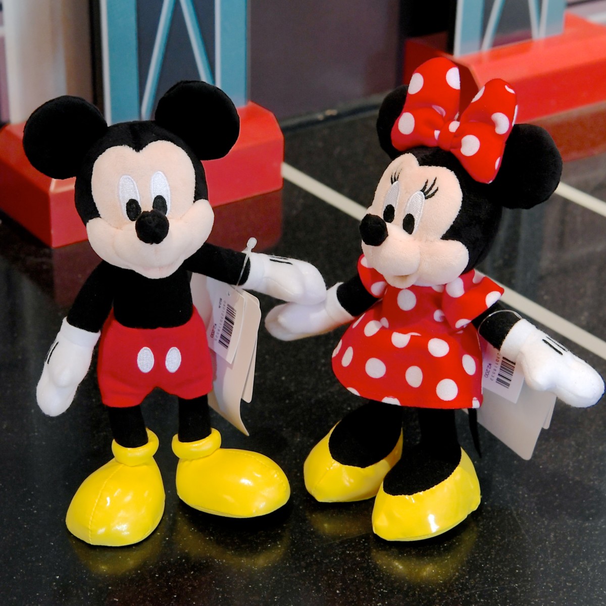 手足を自由に動かせるぬいぐるみ！東京ディズニーランド ポージー