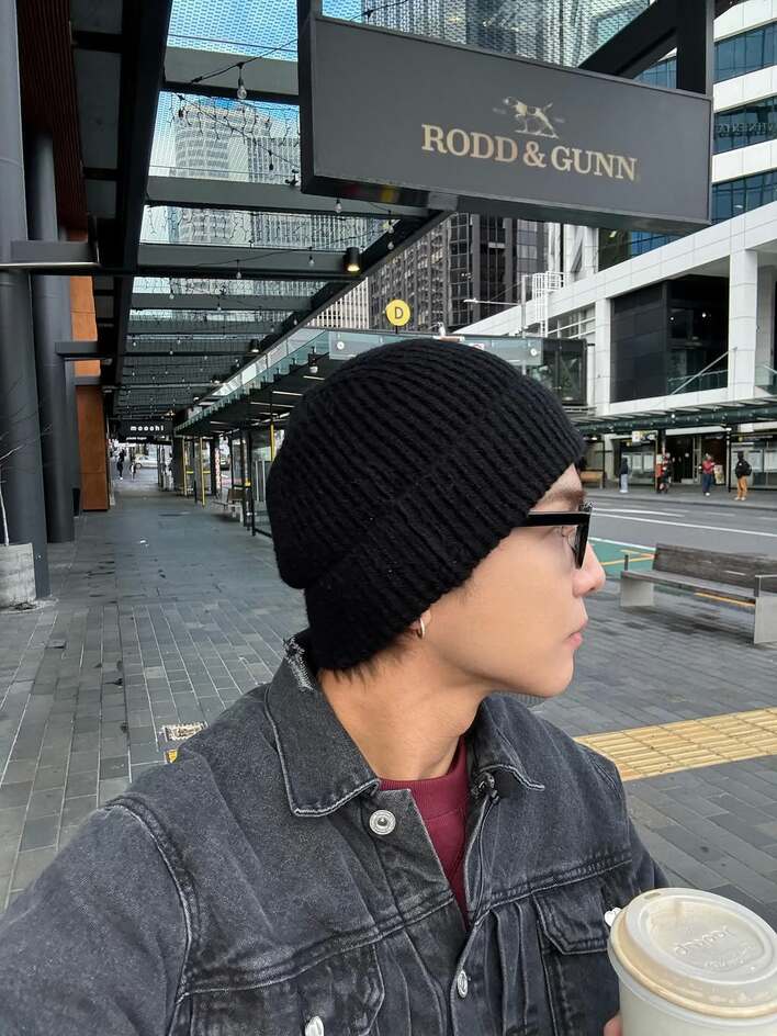 眼福！」岩田剛典 絶景バックの“爆イケ”自撮りショットを大放出