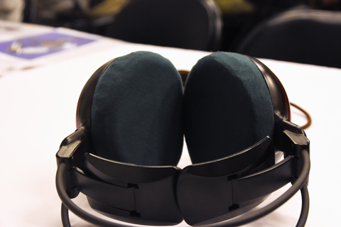 audio-technica ATH-W10VTGのイヤーパッドを修理する場合