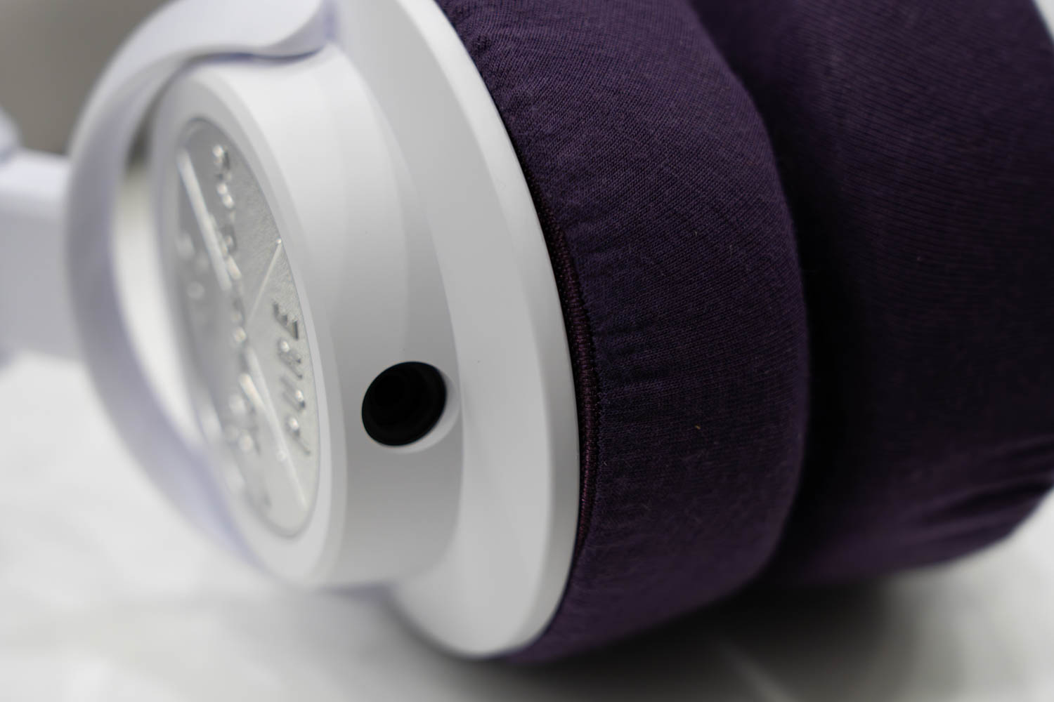 Signature PURE WHITE イヤーパッドカバー付き ULTRASONE Signature