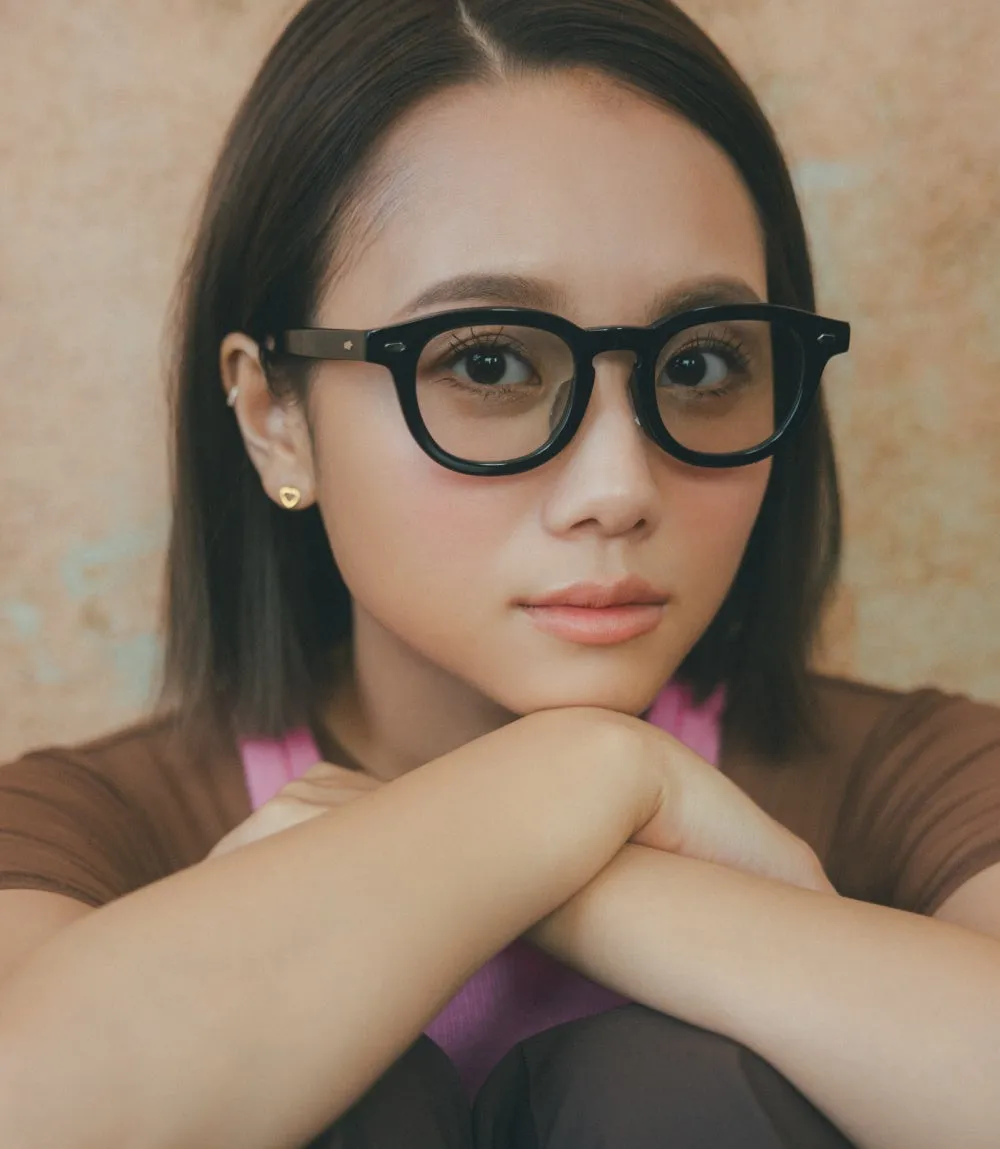 Zoff×伊原葵 第2弾！「新しい自分」に出会う魔法のサングラス | MONOLAB