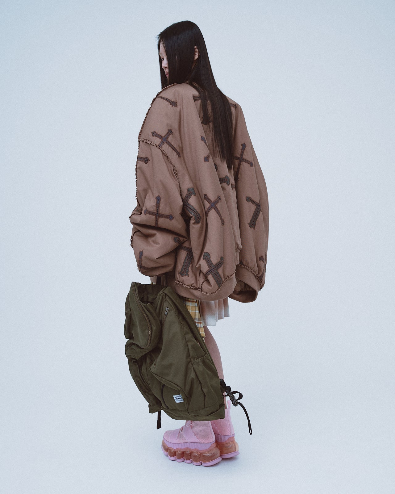 Twisted Back Pack / Matt Black｜MIKIOSAKABE&JennyFax公式ストア