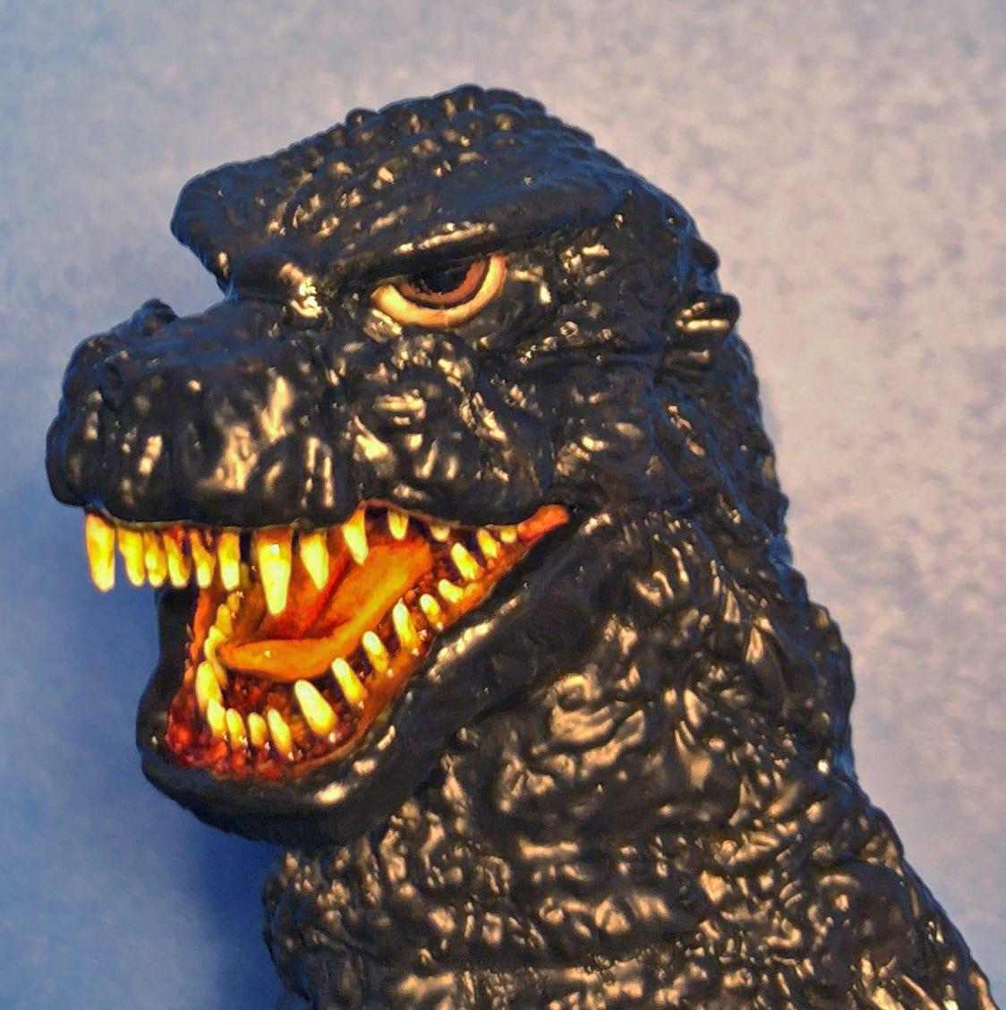 海洋堂 20cmシリーズ『84ゴジラ』 眼・口の周りのレタッチ | by