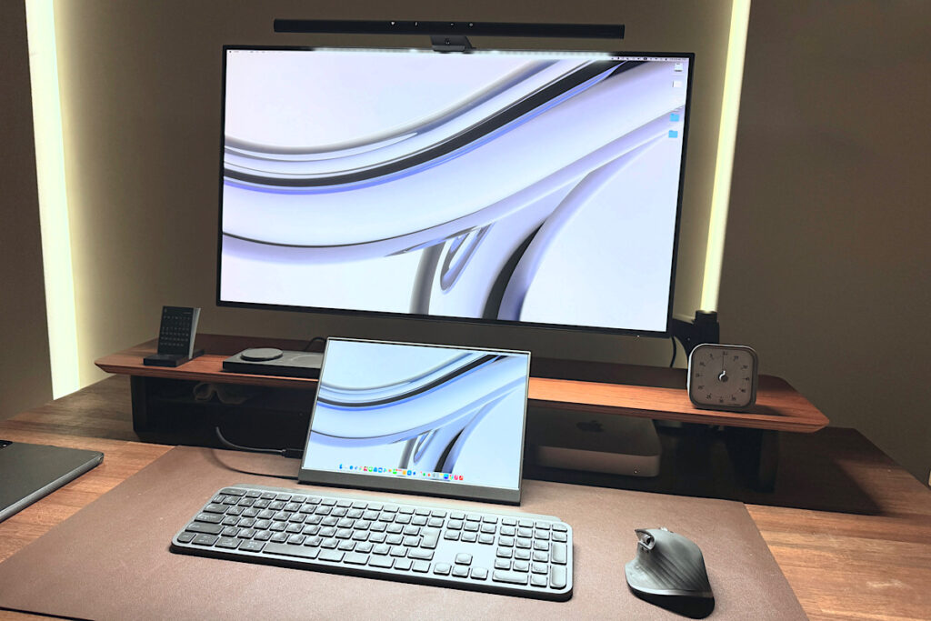 BenQ ScreenBar Proレビュー！自動点灯と調光機能を搭載した究極の